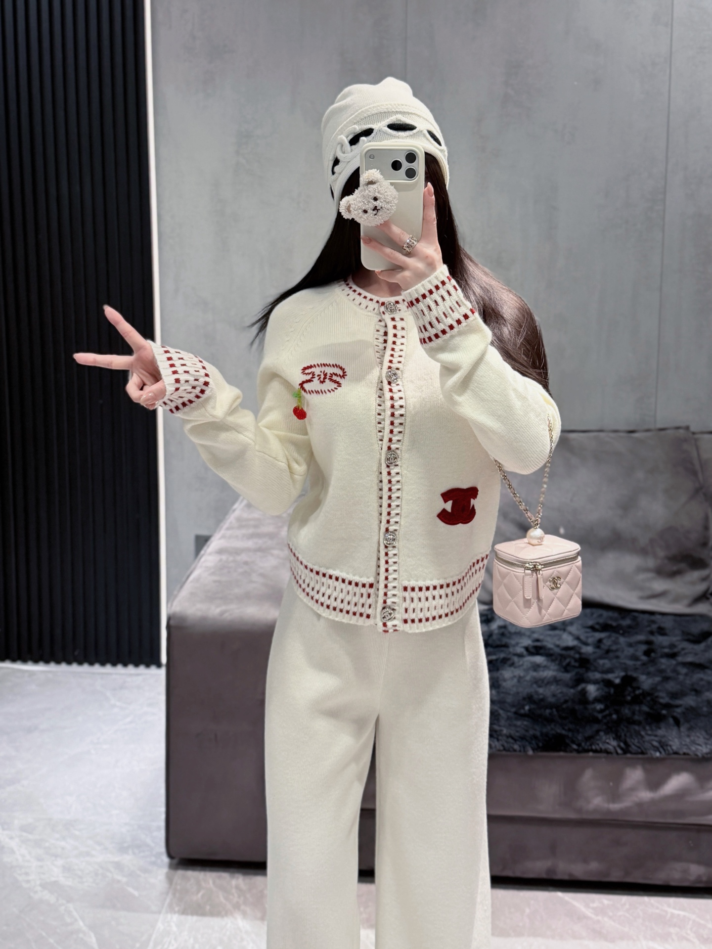 NO:587993,Own model look with cc autumn and winter knitted pants, alexander wang19860909自家模特look 搭配cc秋冬针织裤,,alexander wang,Women's clothing