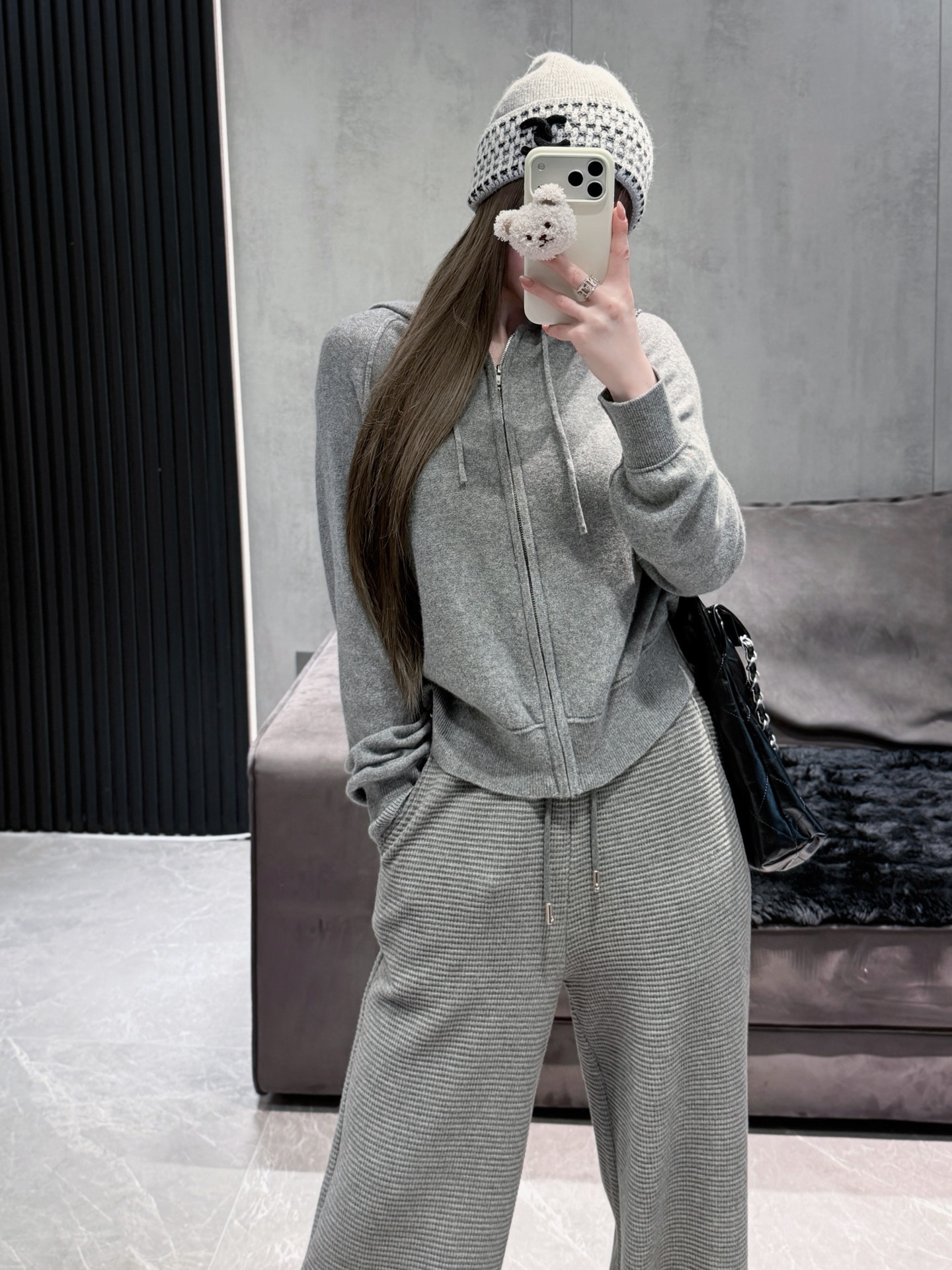 NO:588002,Own model look: high-end gray tones, any control, alexander wang19860909自家模特look 高级灰调,任意驾驭,,alexander wang,Women's clothing
