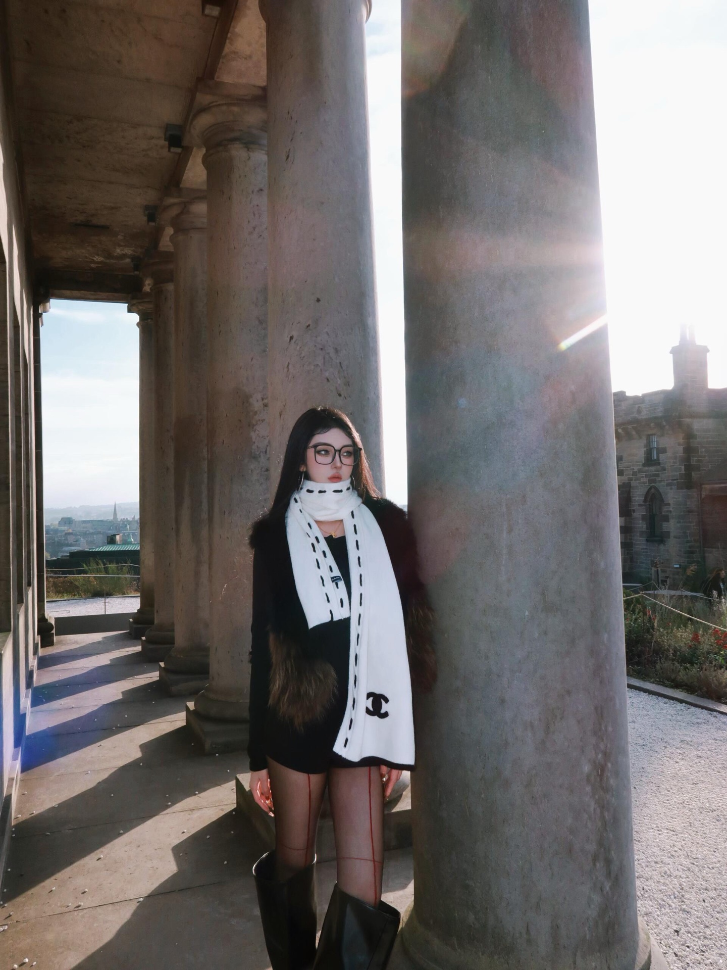 NO:587989,Matching scarf adds a sense of atmosphere,,alexander wang19860909配套围巾 氛围感拉满,,alexander wang,Women's clothing