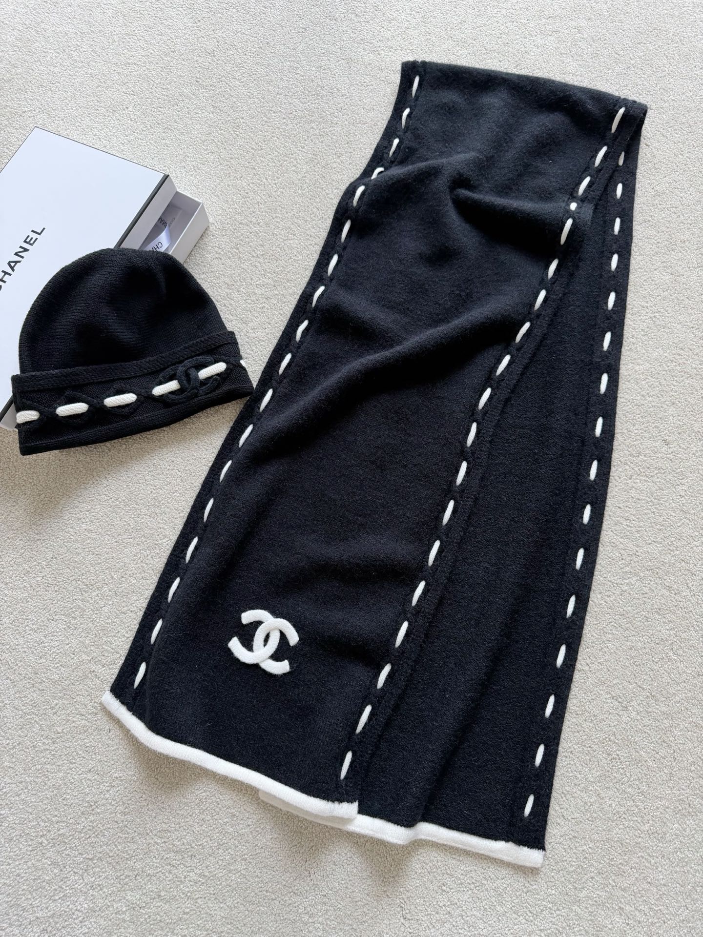 NO:587961,Actual photos of matching scarf details,,alexander wang19860909配套围巾细节实拍图,,alexander wang,Women's clothing