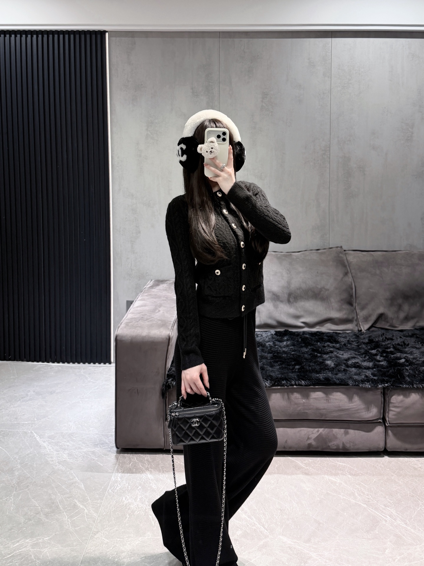 NO:590400,Own model look with mm black knitted pants, alexander wang19860909自家模特look 搭配mm黑色针织裤,,alexander wang,Women's clothing