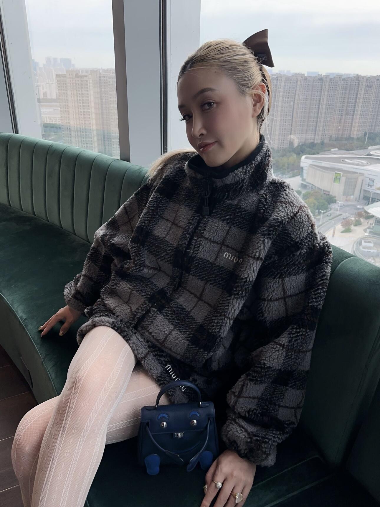 NO:590762,In winter, you have to wear lamb wool,,alexander wang19860909冬天 就是要穿羊羔毛,,alexander wang,Women's clothing