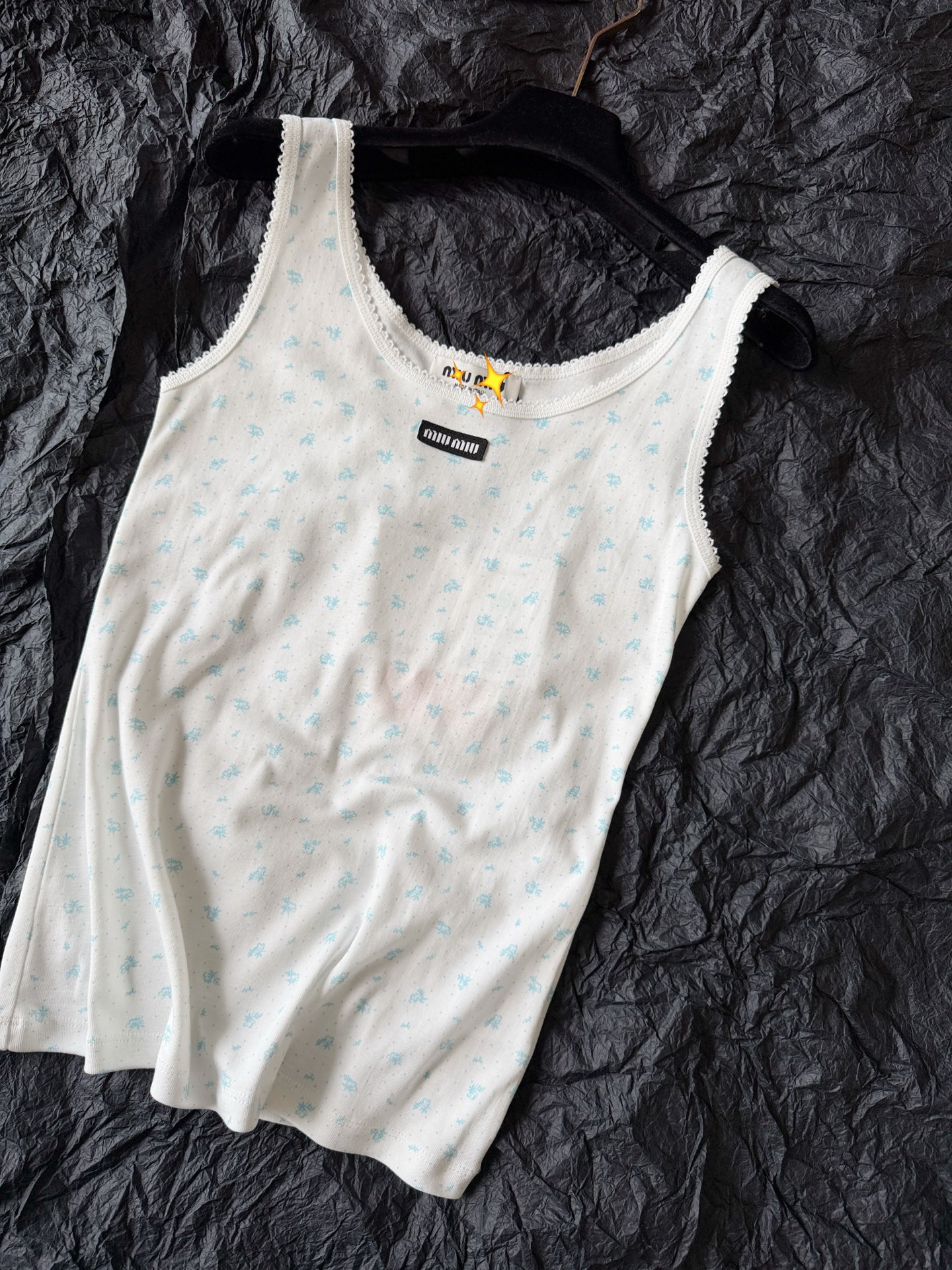 NO:590756,Actual pictures of the series of vests. This one is a must-have when worn in layers, alexander wang19860909系列背心实拍图 叠穿这件是必收,,alexander wang,Women's clothing