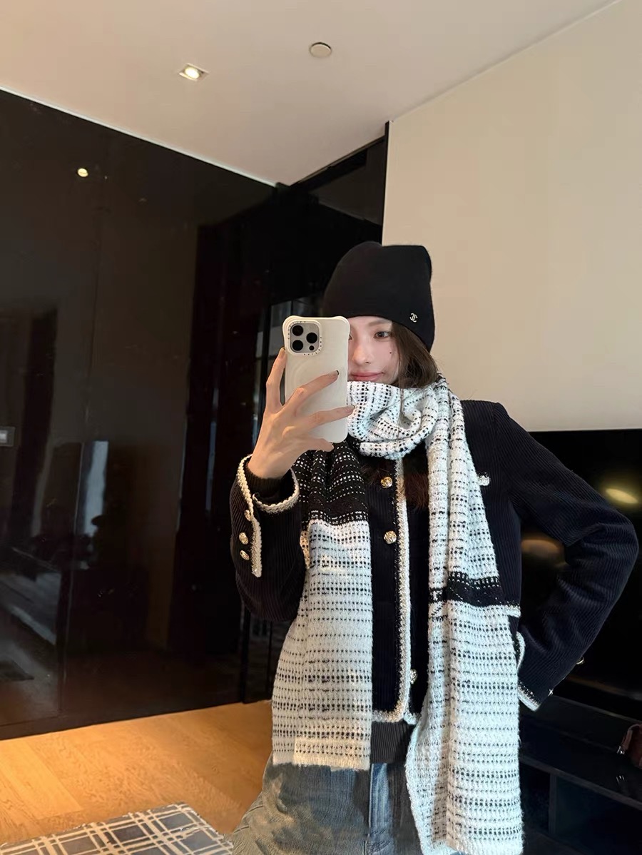 NO:591251,The scarf is a bonus, whoever wears it looks better, alexander wang19860909围巾好加分 谁戴谁美,,alexander wang,Women's clothing
