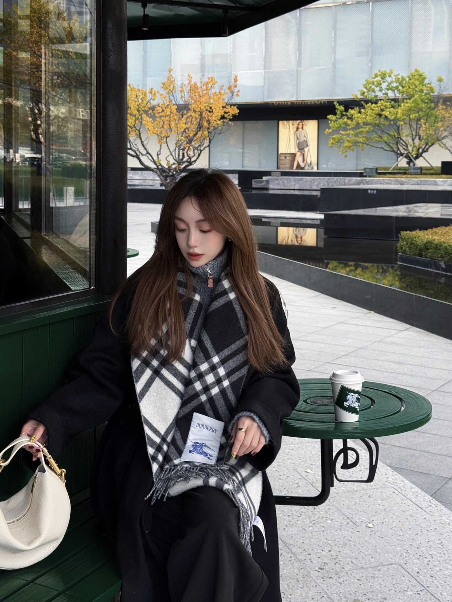 NO:605919,Feel free to control it and add a lot of points to your outfit,,alexander wang19860909随意驾驭 给穿搭加了不少分,,alexander wang,Women's clothing