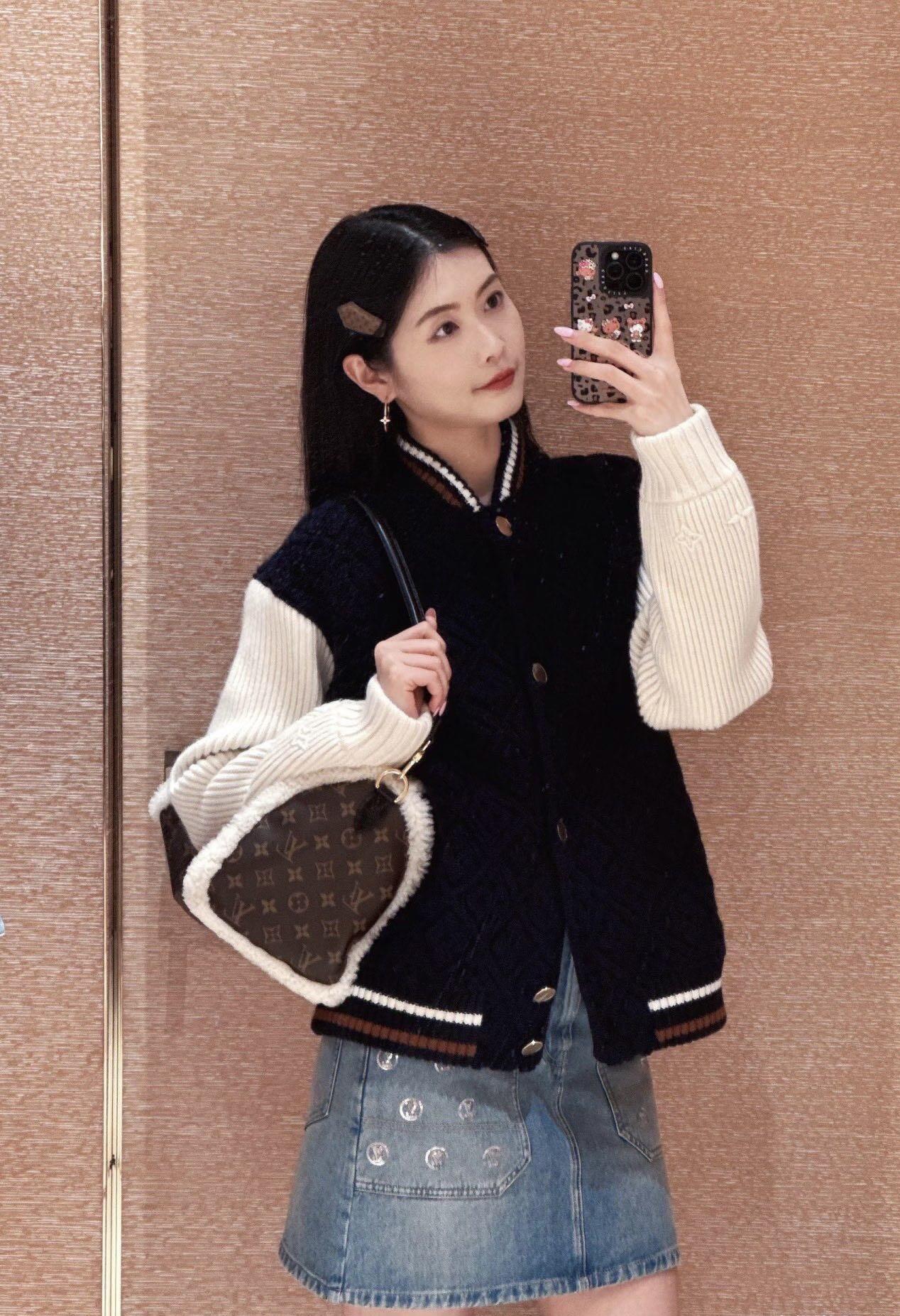 NO:607441,The counter ladies are getting on top one after another, so stylish,,alexander wang19860909柜姐纷纷上身 太有范儿了,,alexander wang,Women's clothing