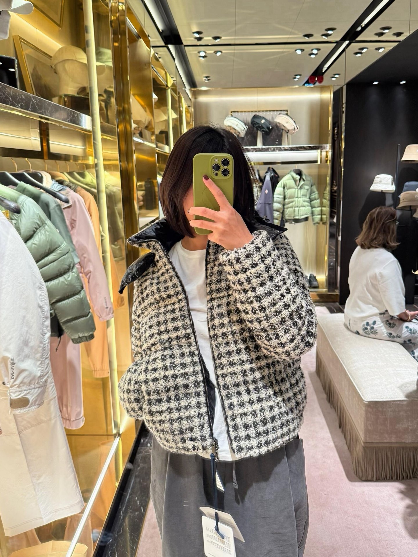 NO:610172,Xiaoxiangfeng high-end down jacket must buy this year ~~,,down jacket,alexander wang19860909小香风高级羽绒服 今年必买 ~~,,down jacket,alexander wang,Women's clothing