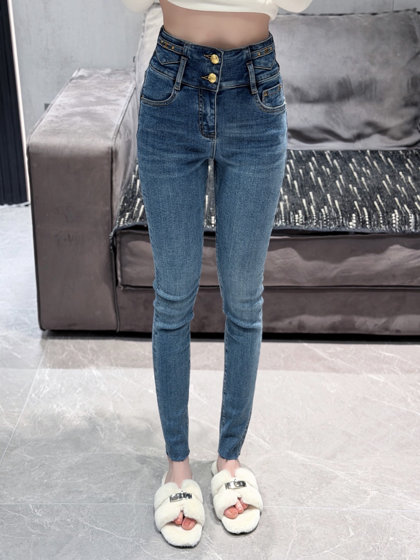 NO:621824,Too slim. The lining is fleece, alexander wang19860909太显瘦了 内里抓绒的喔,,alexander wang,Women's clothing