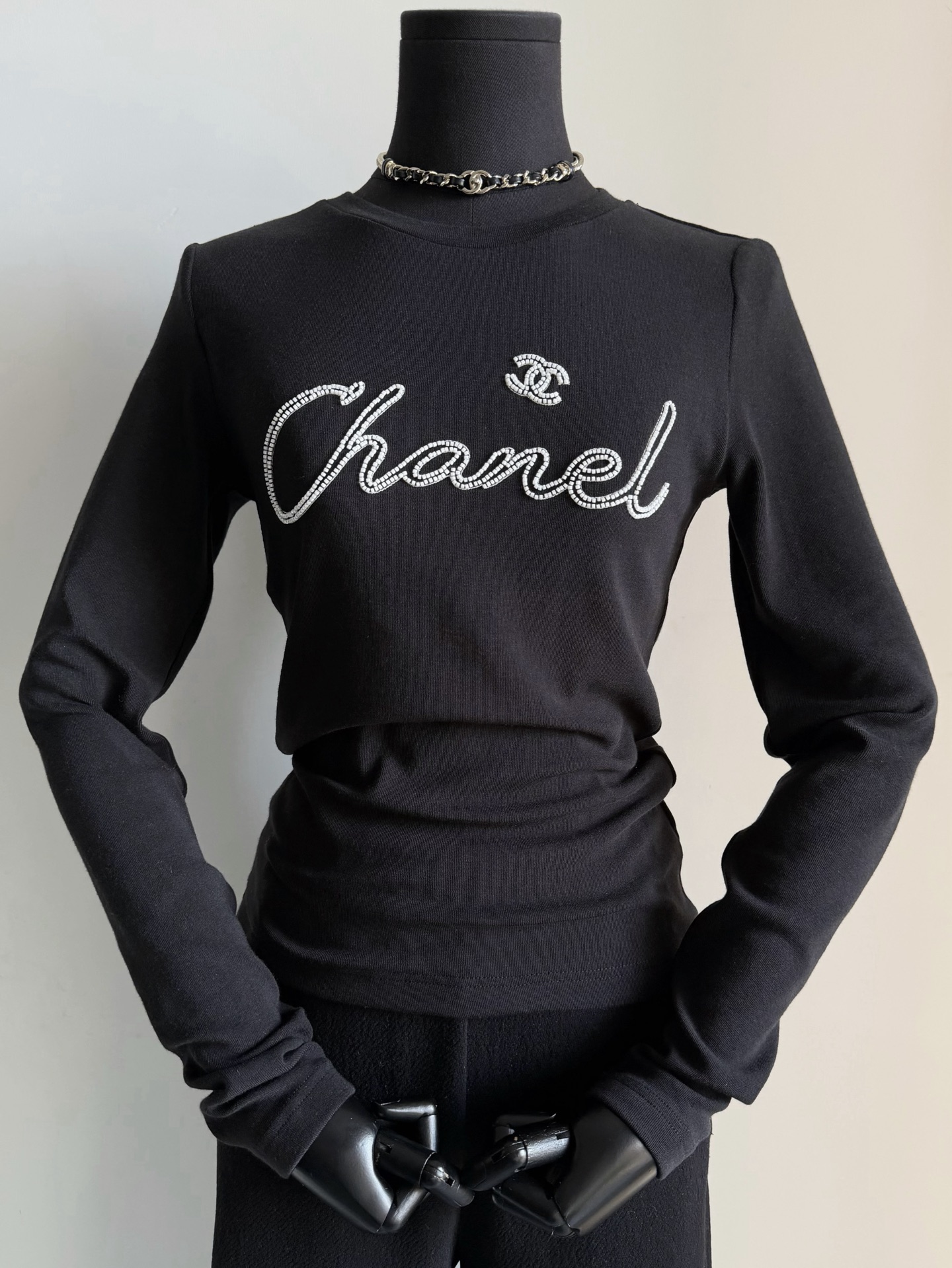 NO:622570,Black·detailed real photos. You can see the texture through the screen. It is different from previous bottoming shirts. It is more refined and warm,,alexander wang19860909黑色·细节实拍图 隔着屏幕都看得到质感 区别以往的打底衫 更加精致有保暖性,,alexander wang,Women's clothing