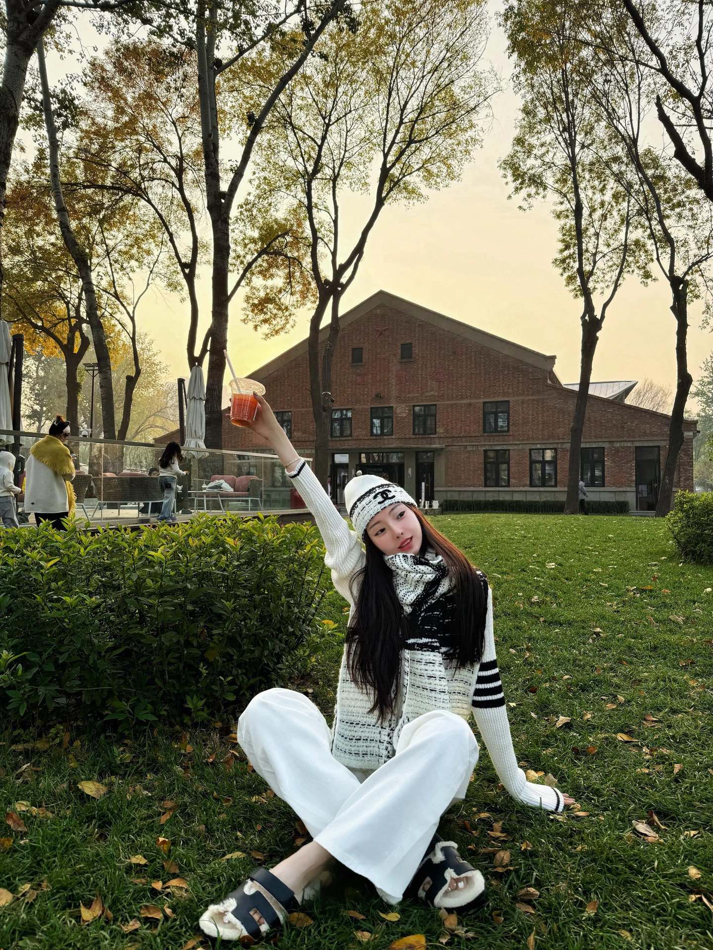 NO:622555,Cold hat + scarf, extra points for autumn and winter atmosphere,,hats,alexander wang19860909冷帽+围巾 秋冬氛围加分项,,hats,alexander wang,Women's clothing