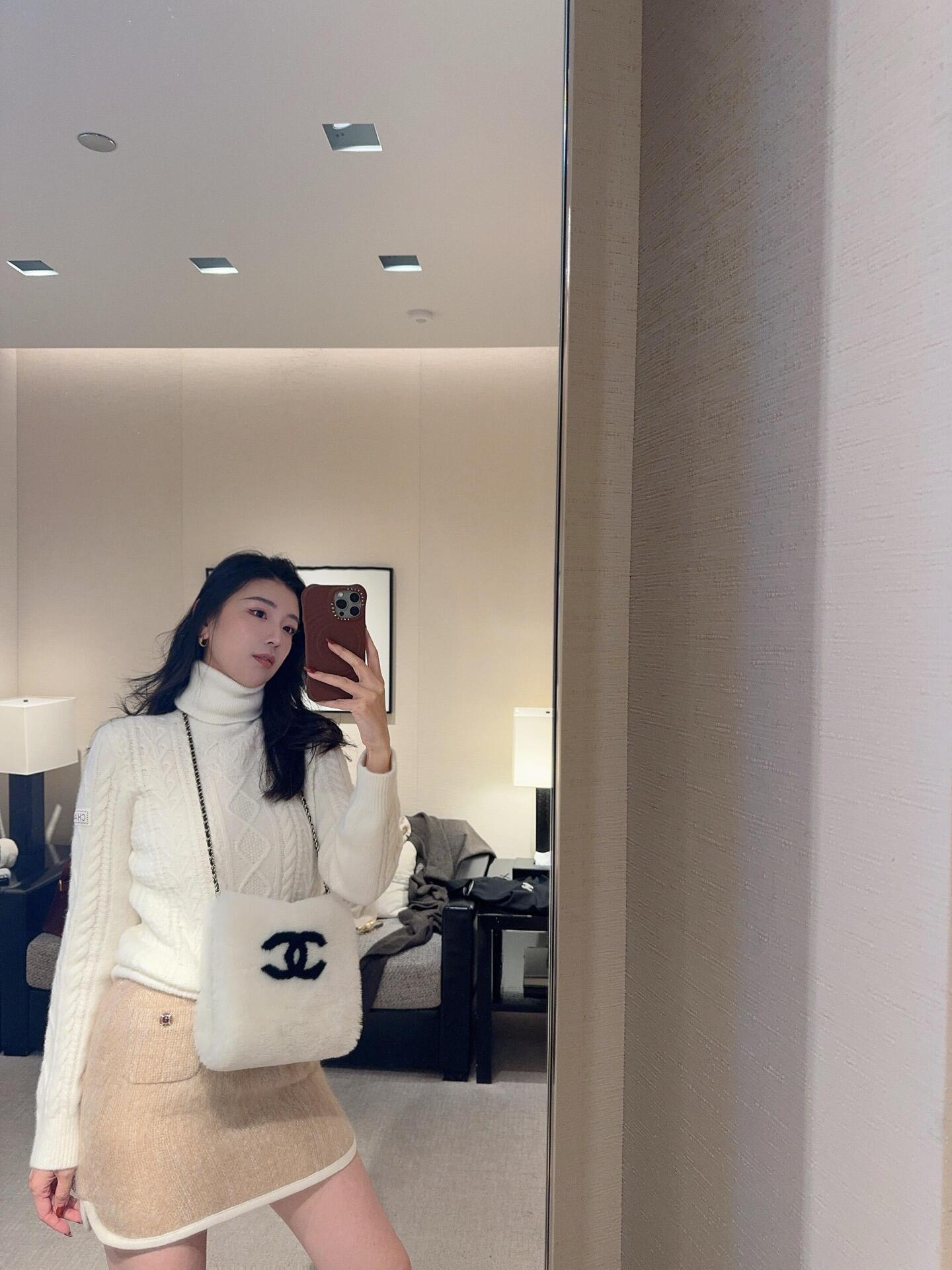 NO:654615,Restore the essence of furry and match well,,alexander wang19860909还原毛茸茸精髓 很好搭配,,alexander wang,Women's clothing