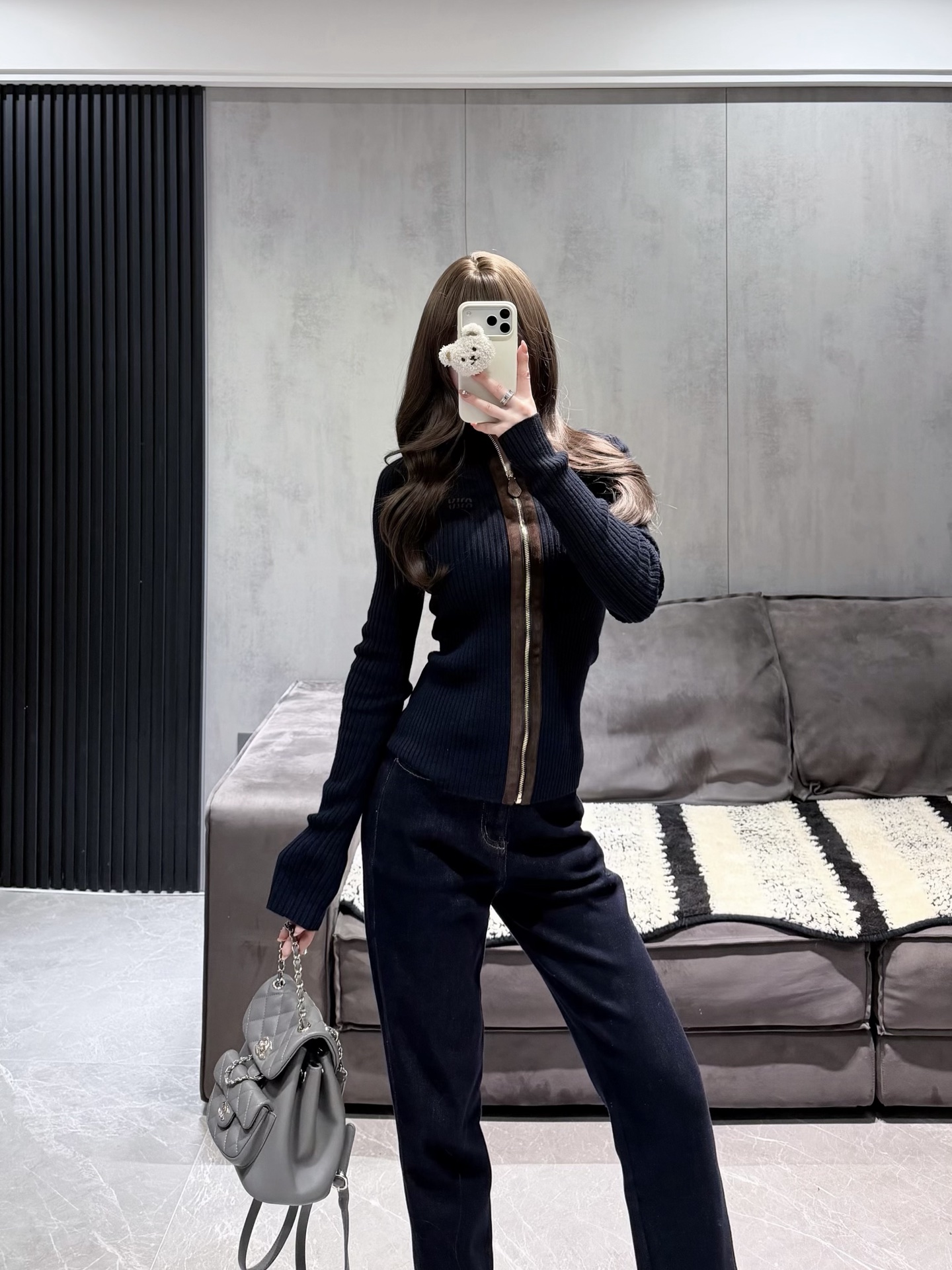 NO:665398,The trousers are tucked in just right and can be called a high-quality product,, 19860909裤脚收得刚刚好 堪称精品,, ,Women's clothing