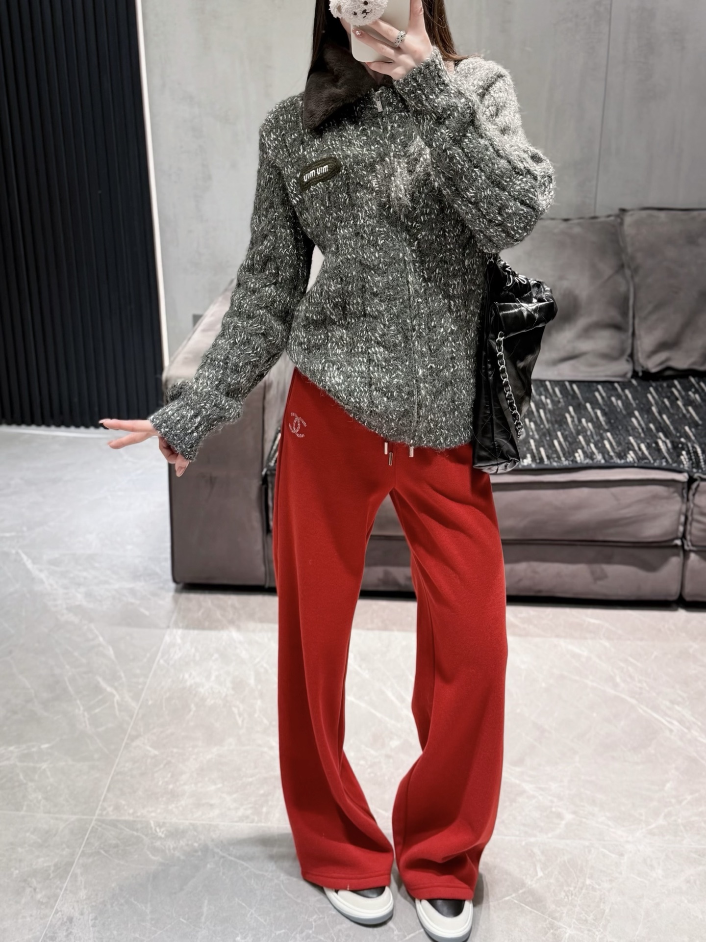 NO:666324,Own model look with miu fur collar cardigan, miumiu,  19860909自家模特look 搭配miu毛领开衫,,miumiu, ,Women's clothing