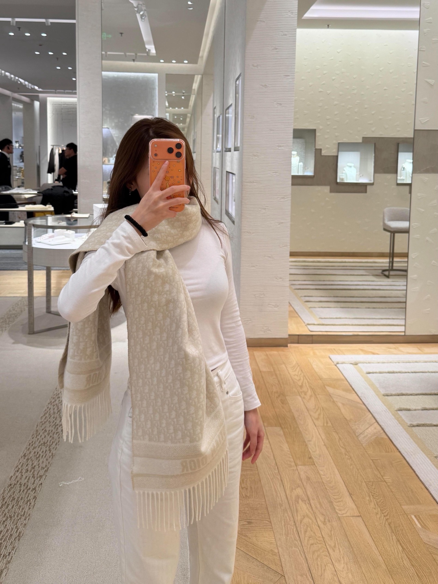 NO:666781,So beautiful. Whoever wears this color will pay more,, 19860909太美了 这个配色谁戴谁贵,, ,Women's clothing