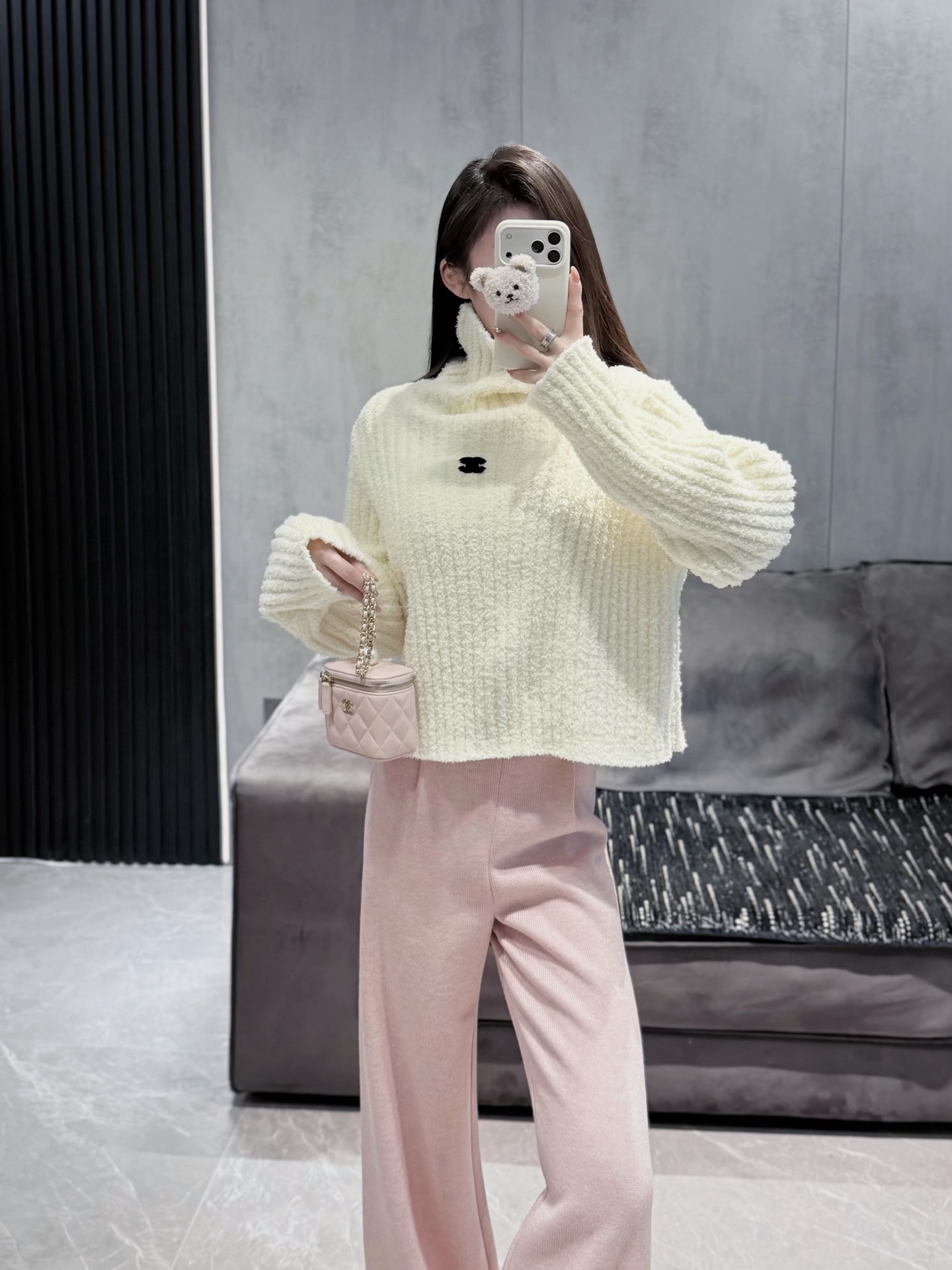 NO:686359,Own model look paired with cc high quality knitted pants,19860909自家模特look 搭配cc高品质针织裤,,,Women's clothing