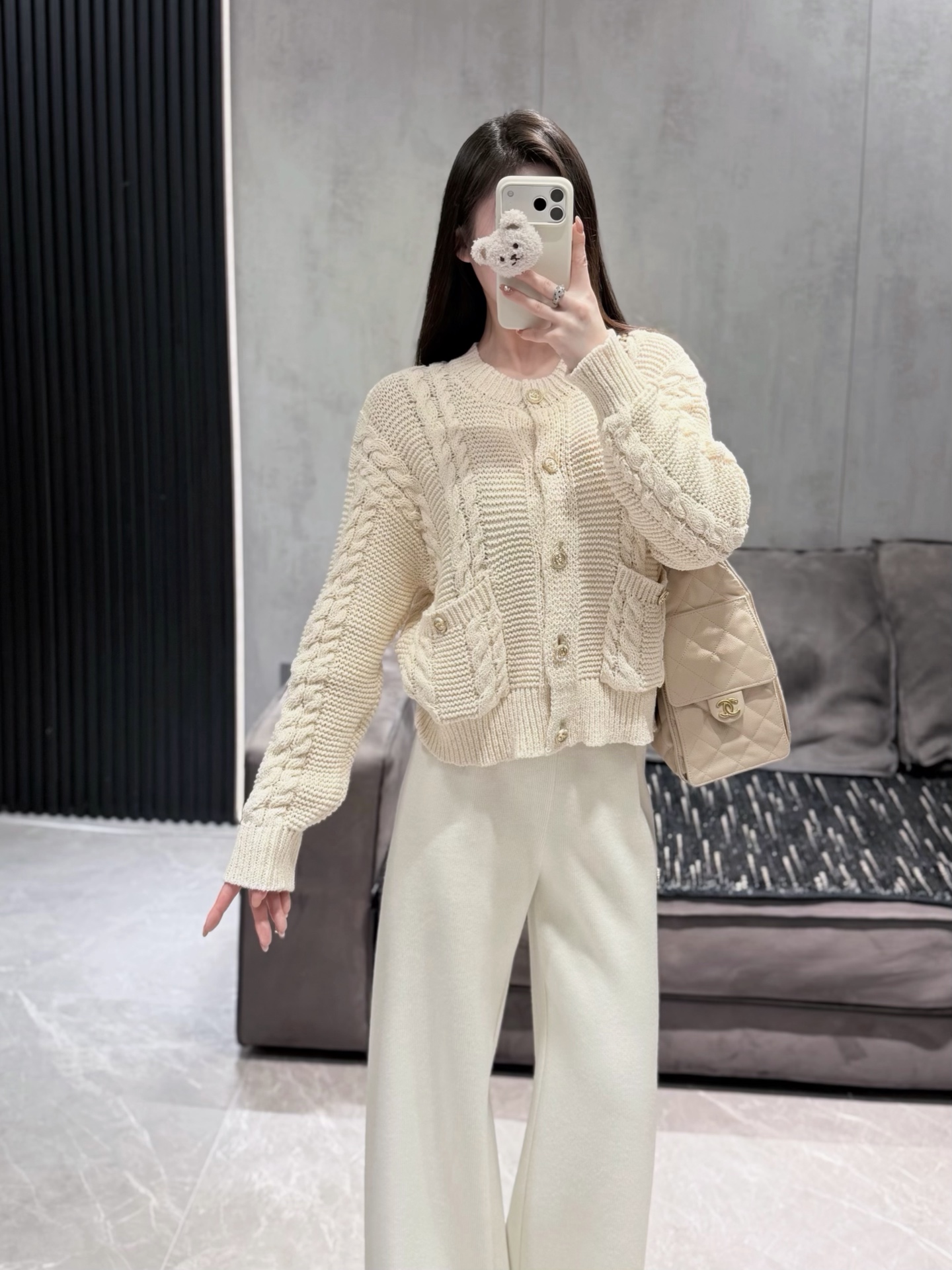 NO:687061,Own model look paired with cc high quality knitted pants,19860909自家模特look 搭配cc高品质针织裤,,,Women's clothing