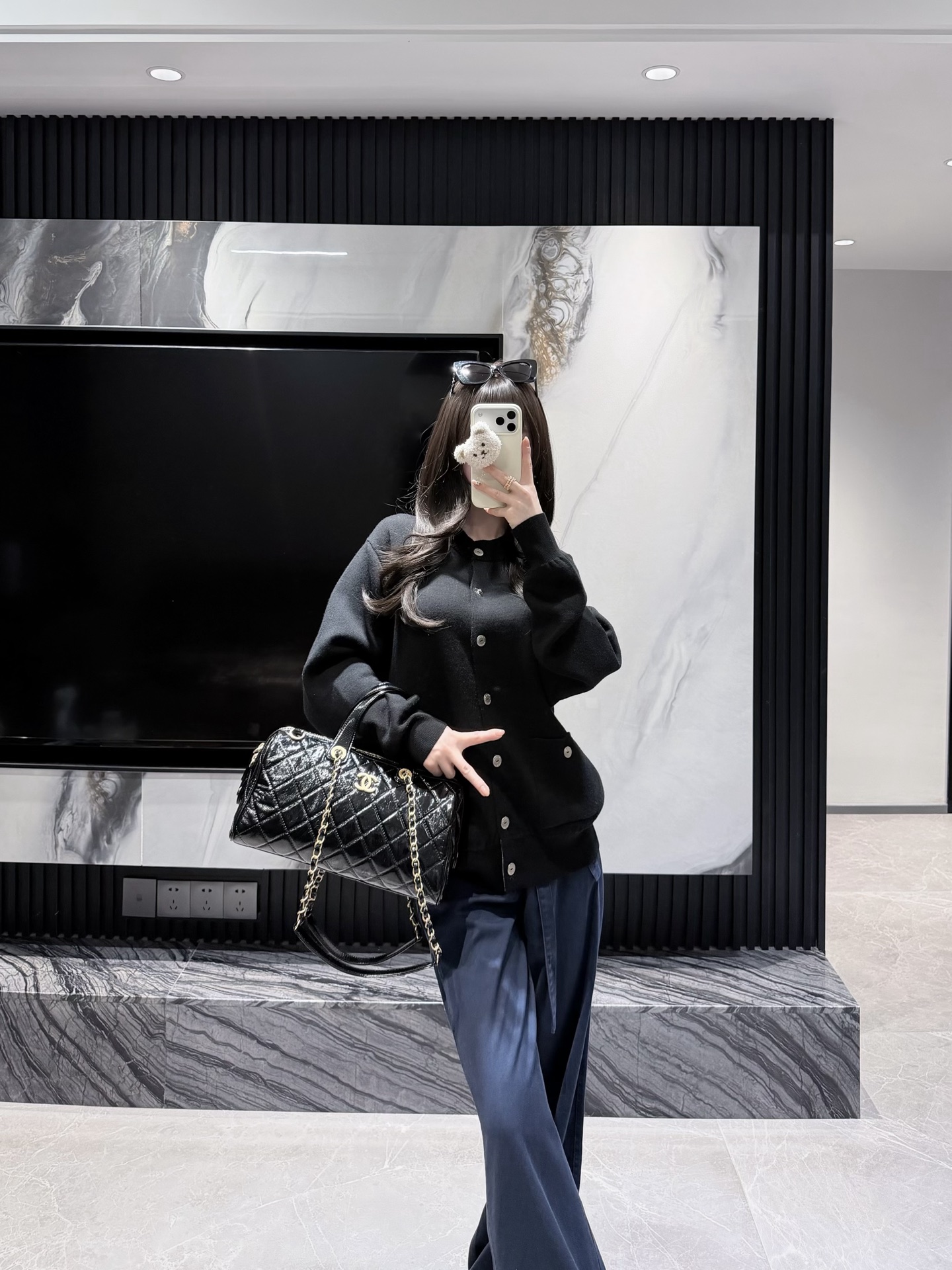 NO:752338,Sweaters with a small size naturally have their value,,sweaters,19860909小几w的毛衣 自然有它的价值,,sweaters,,Women's clothing