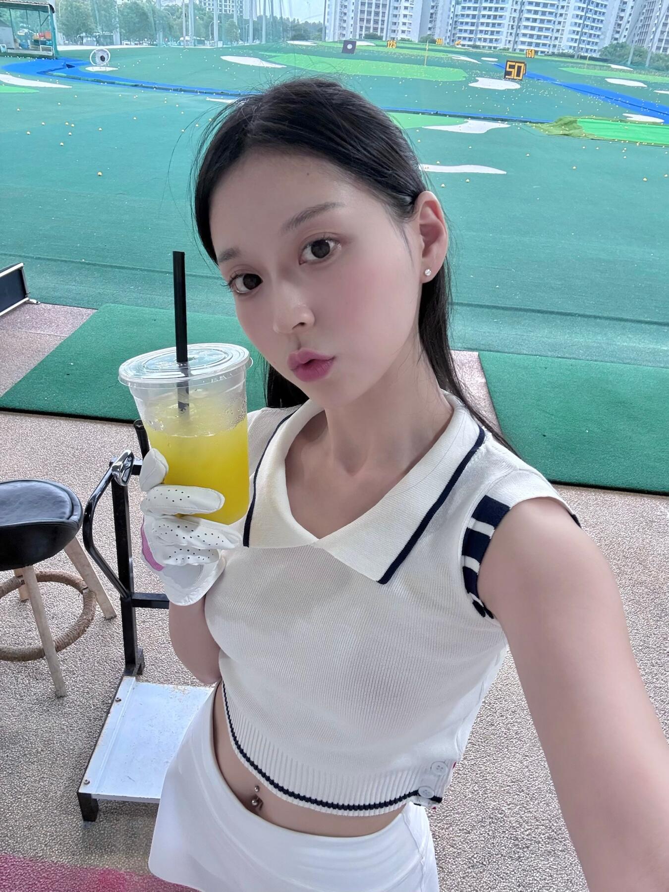 NO:752330,Wear a vest alone,19860909背心单独搭,,,Women's clothing