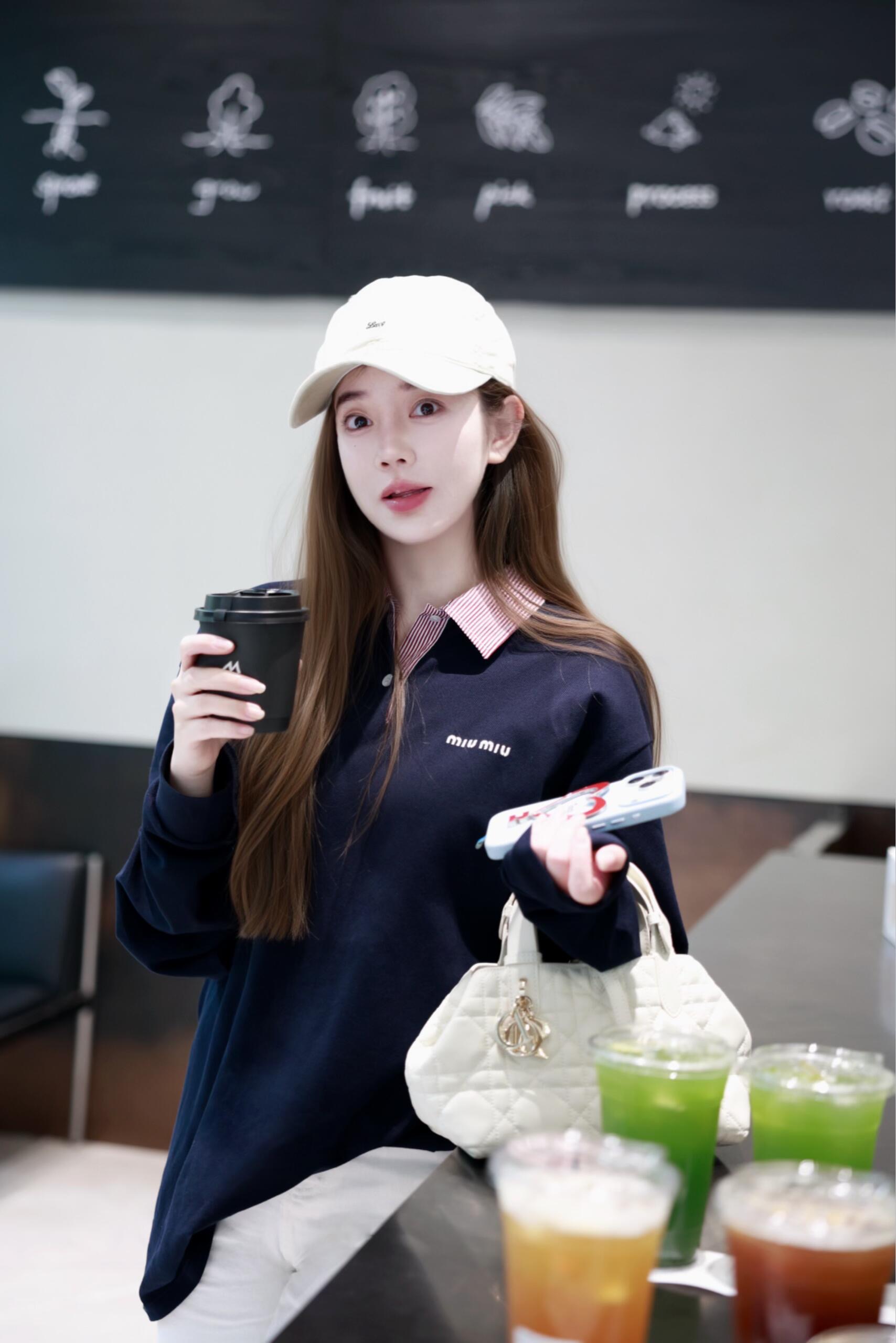 NO:759074,Girls with good aesthetics wear miumiu,,miumiu,19860909好审美女孩穿miumiu,,miumiu,,Women's clothing