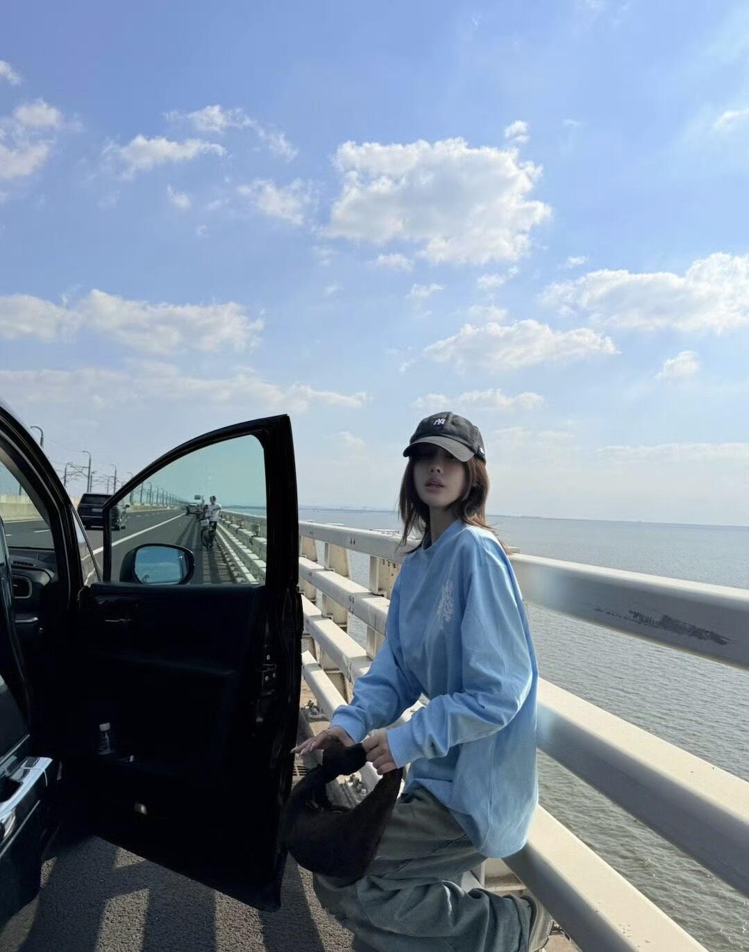 NO:797296,The atmosphere of blue is irreplaceable,,19860909蓝色的氛围感 无可替代,,,Women's clothing