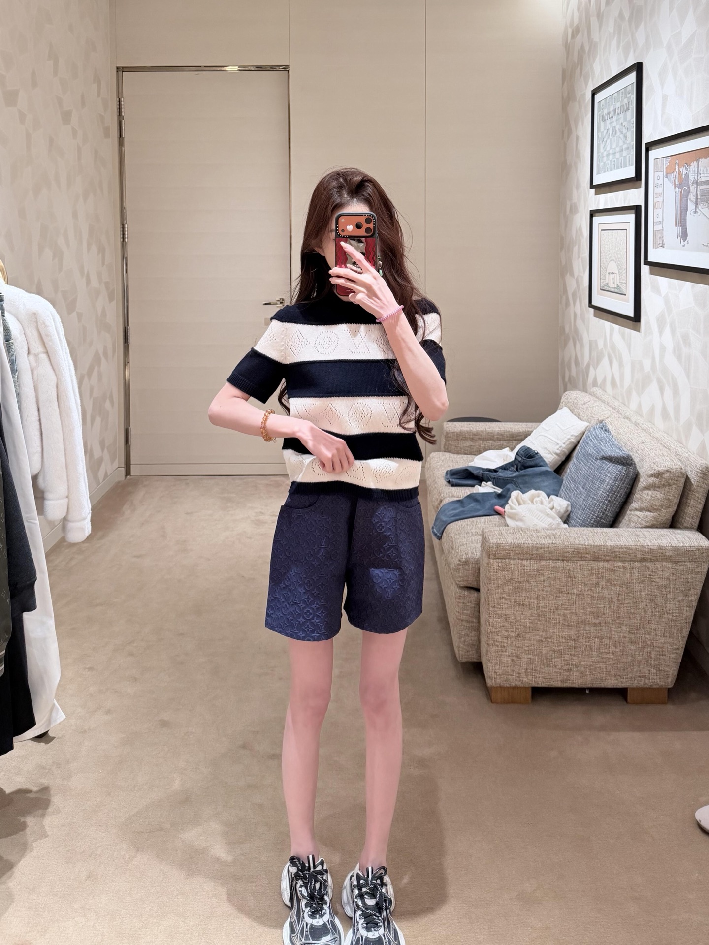 NO:797813,Popular models of cabinets are in short supply,,19860909柜子热门款 供不应求,,,Women's clothing