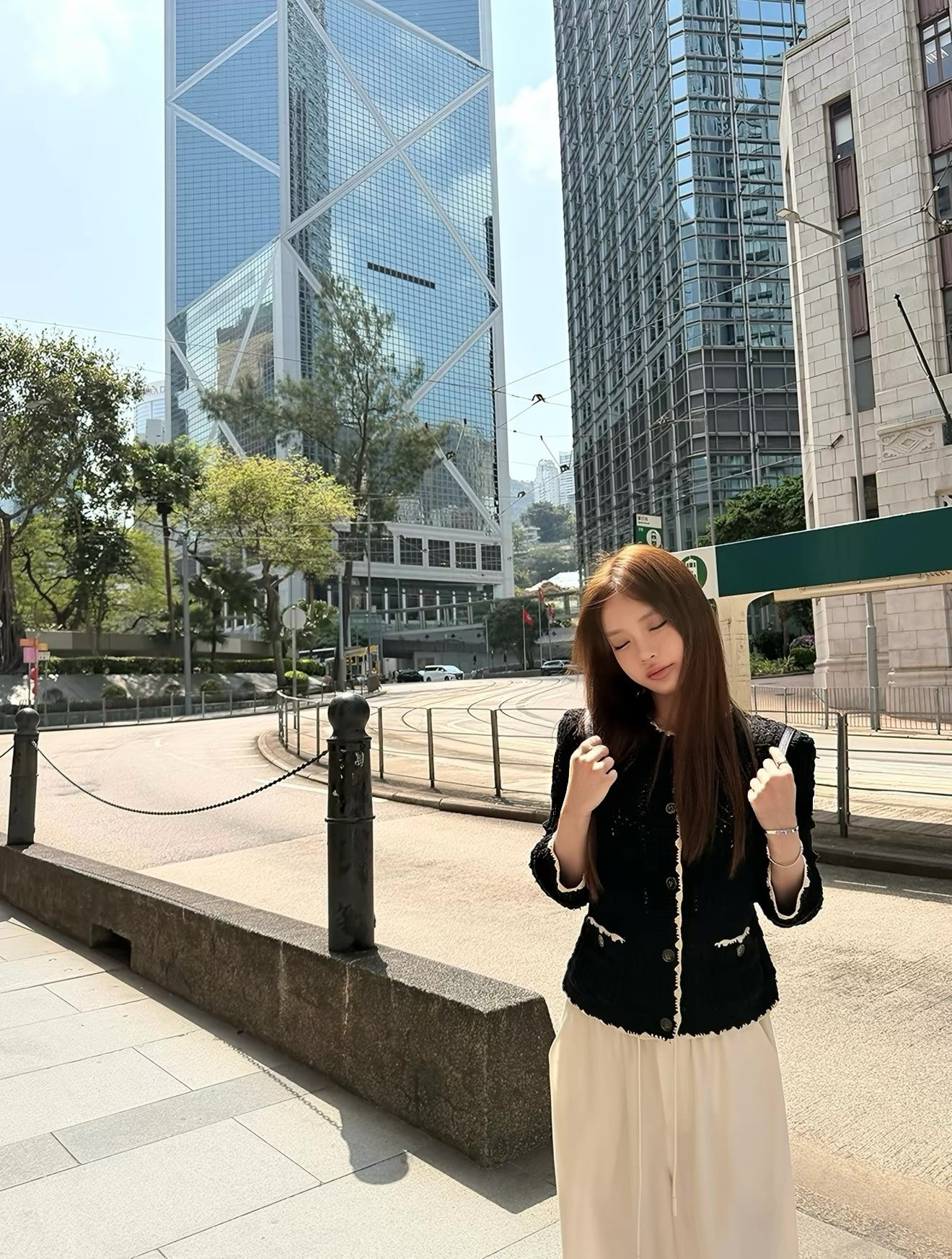 NO:807085,HK city walk is comfortable and elegant,,19860909HK city walk 舒适且优雅,,,Women's clothing