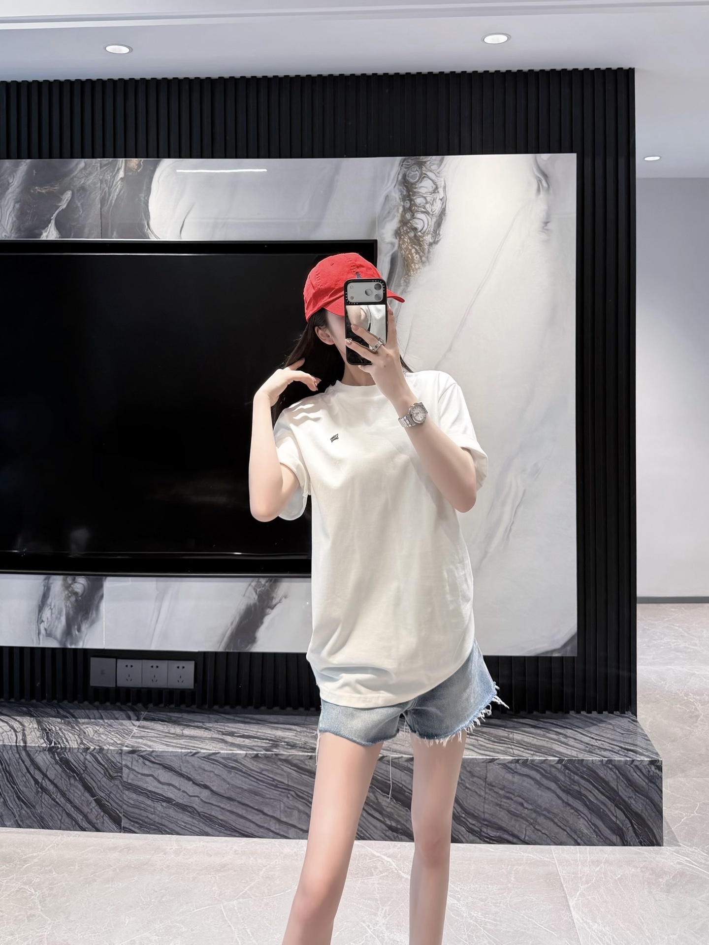 NO:807660,Wearing my boyfriend’s tee looks cool too!!,,19860909穿男朋友的tee 也很飒阿 !!,,,Women's clothing