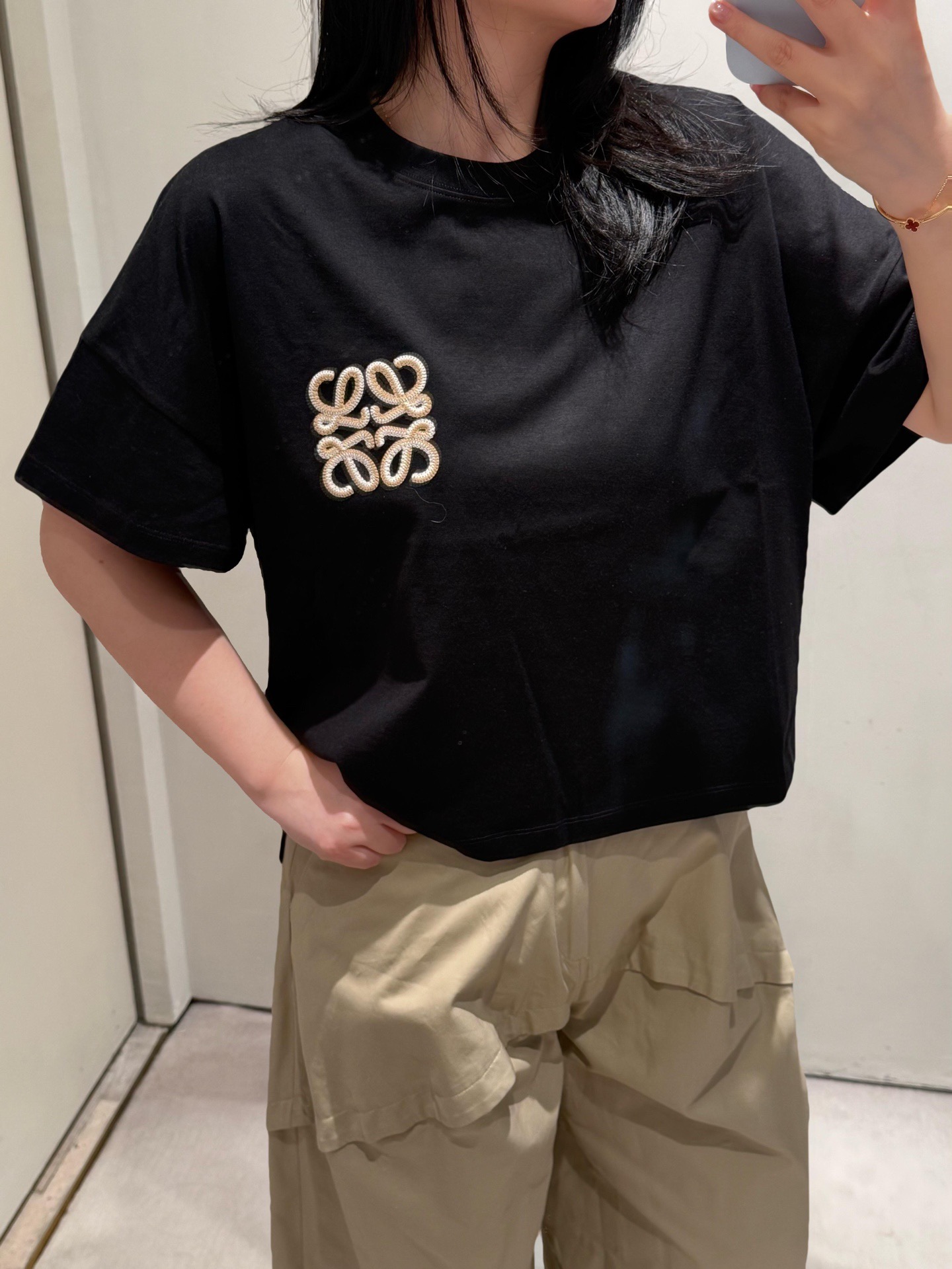 NO:822805,This year’s logo looks better,19860909今年的logo 更好看了,,,Women's clothing