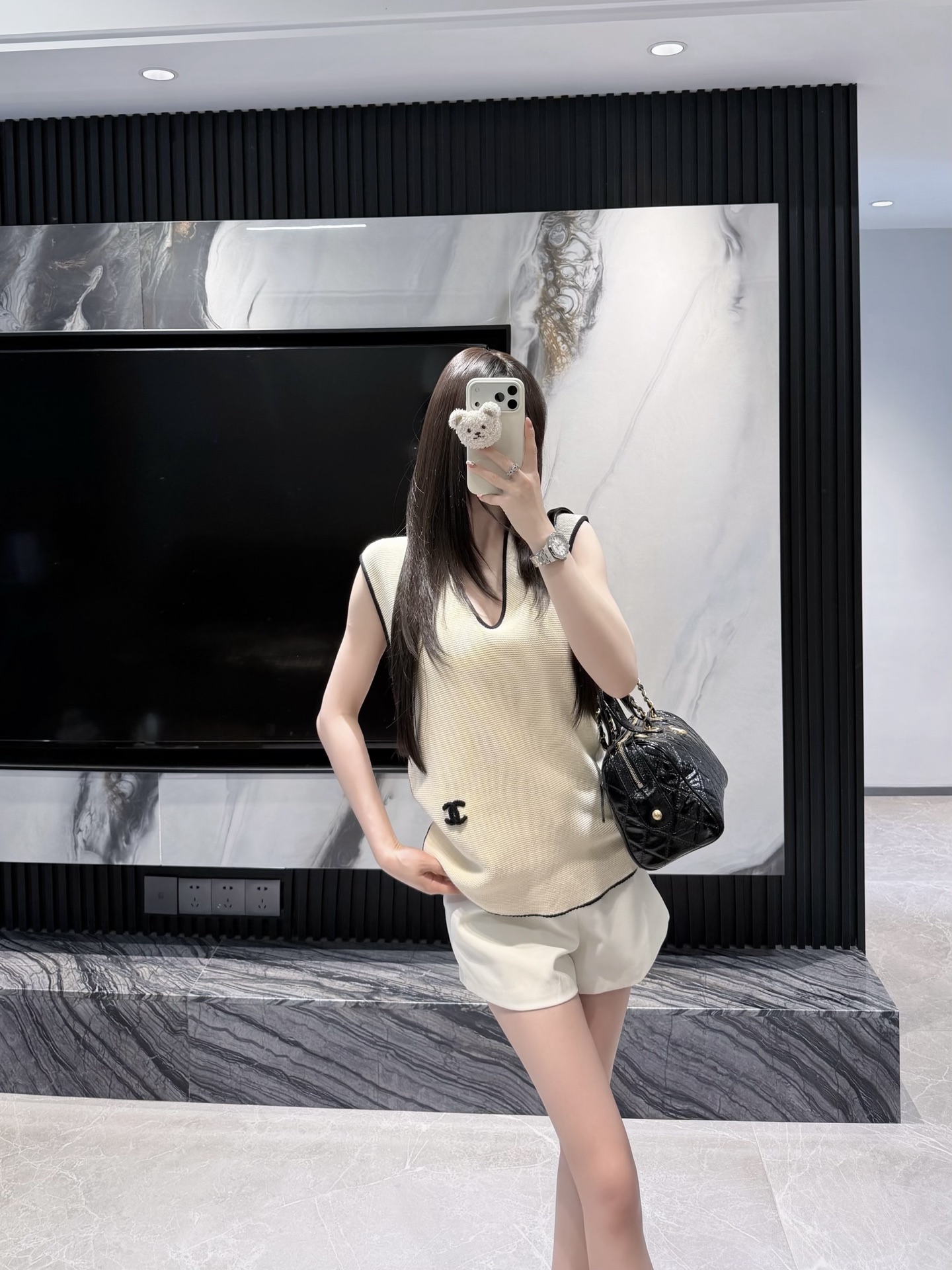 NO:829537,Our own model is 16cm tall and has a upper body size of 36,19860909自家模特168高 上身36码,,,Women's clothing