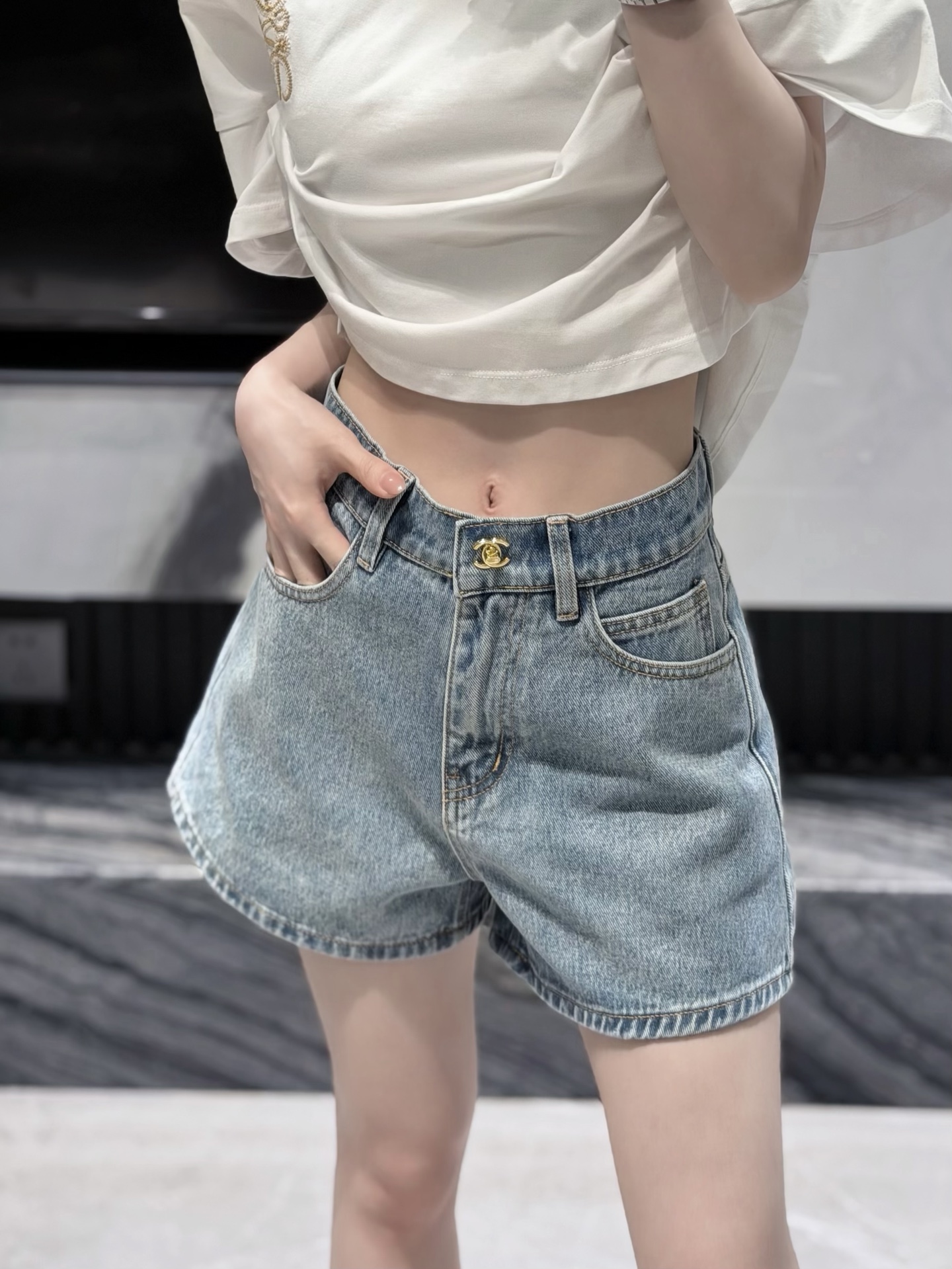 NO:831751,It’s the season to stock up on shorts. I always have one look, shorts,19860909囤短裤的季节 一套look都是我家,,shorts,,Women's clothing