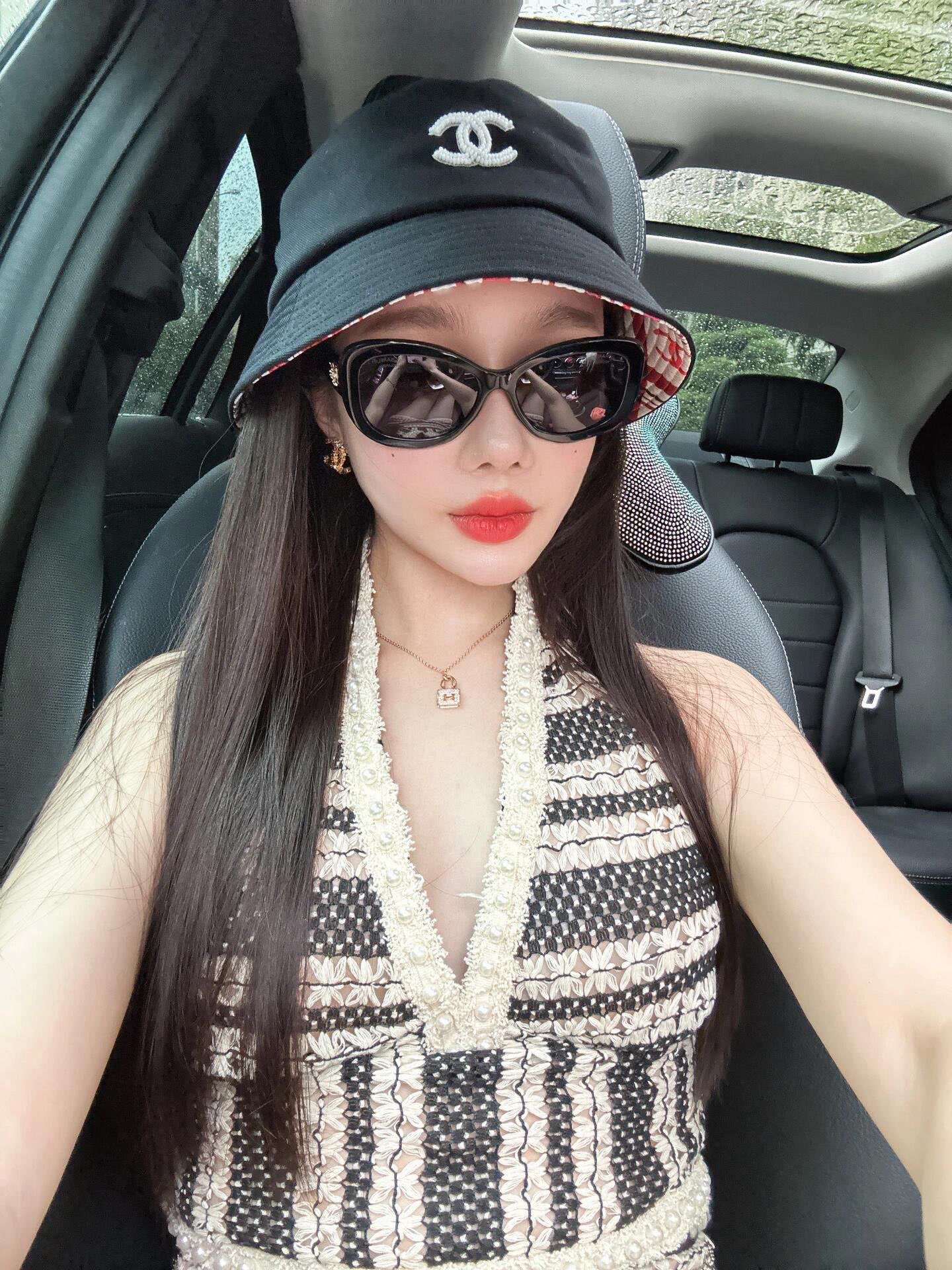 NO:951909,It goes well with this hat. Hats,19860909很好搭 这个帽子不挑,,hats,,Women's clothing