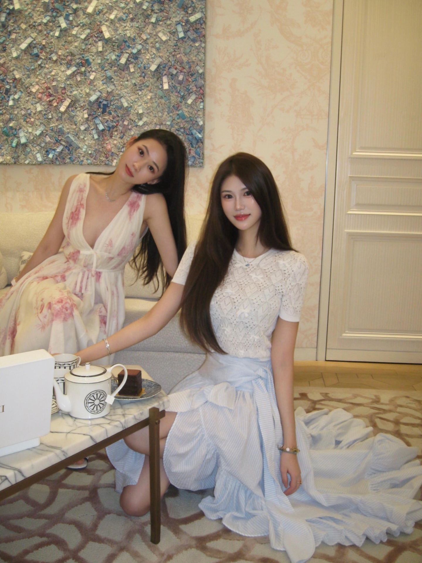 NO:911097,Popular models of cabinets are hard to find in one size,19860909柜子热门款 一码难求,,,Women's clothing