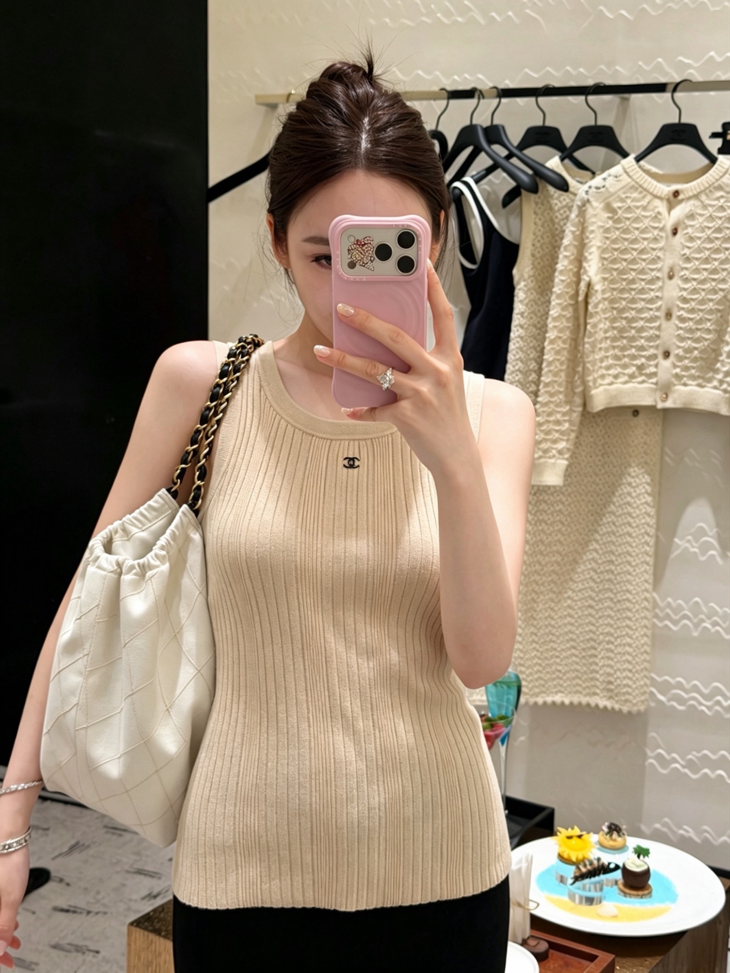 NO:909784,High-end daily low-key luxury,,19860909高级日常 低调的奢侈感,,,Women's clothing