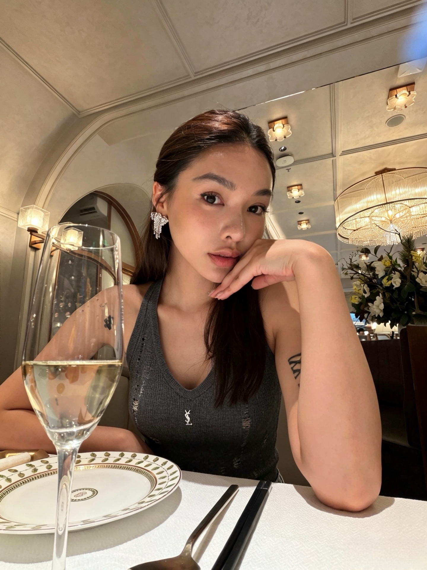 NO:910371,Such an aesthetic vest. I love the sense of destruction so much,,19860909好审美背心 破坏感我太爱了,,,Women's clothing