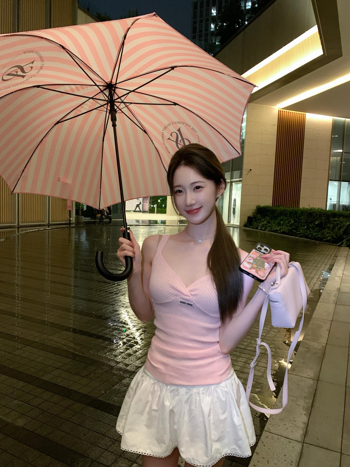 NO:951884,The beauty that cannot be hidden is effortless,,19860909藏不住的美貌 不费力,,,Women's clothing