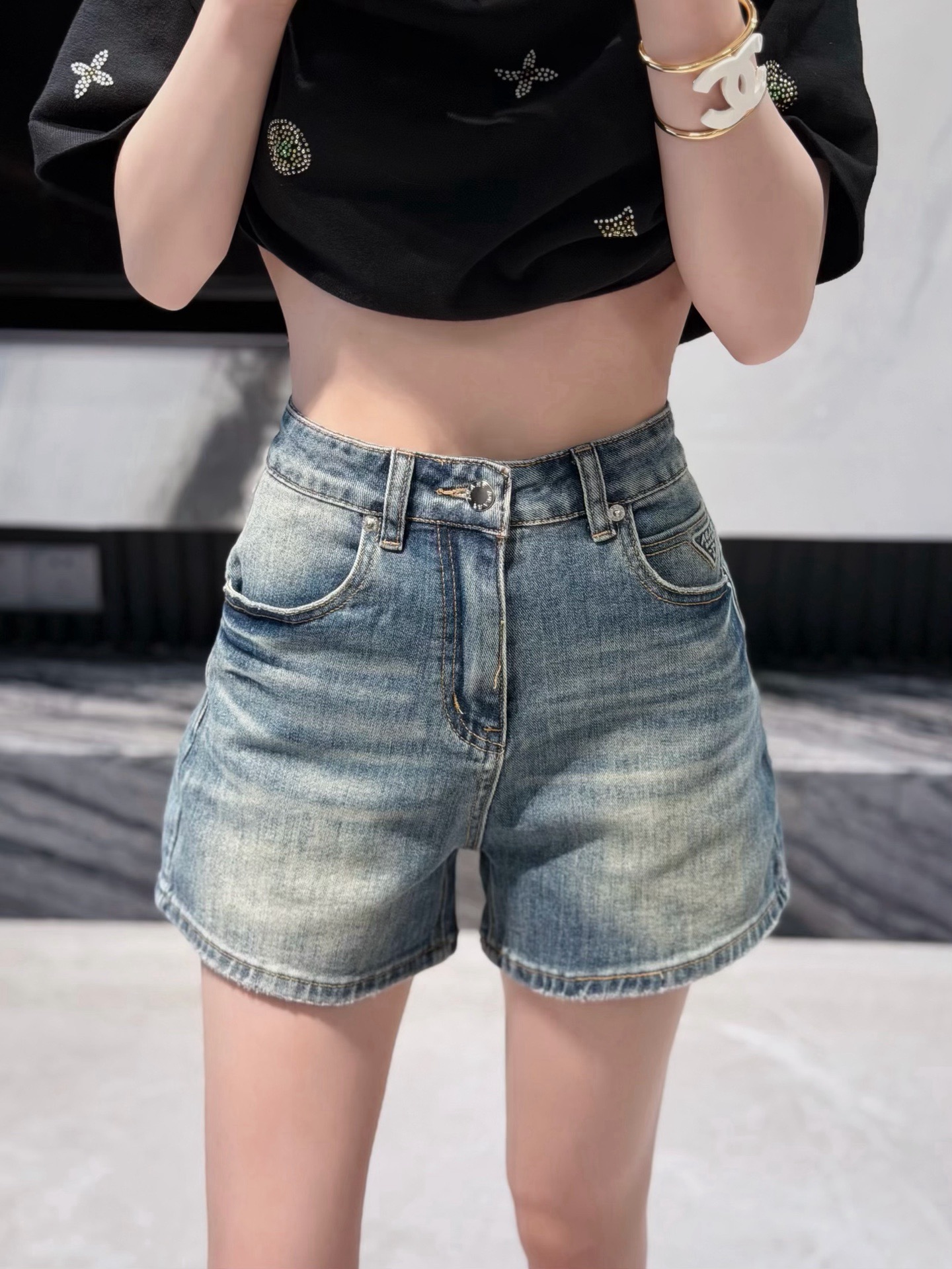 NO:954597,I really need these shorts with my tee in summer, shorts,19860909夏季配tee 真的很需要这条短裤,,shorts,,Women's clothing