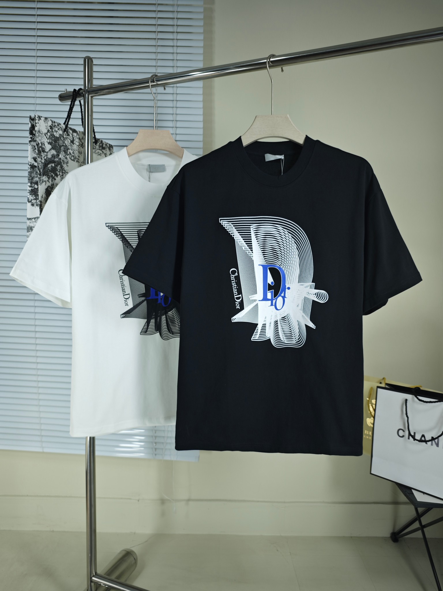 Dior Hoch
 Kleidung T-Shirt Schwarz Weiß Drucken Baumwolle Frühling/Sommer Kollektion Kurzarm