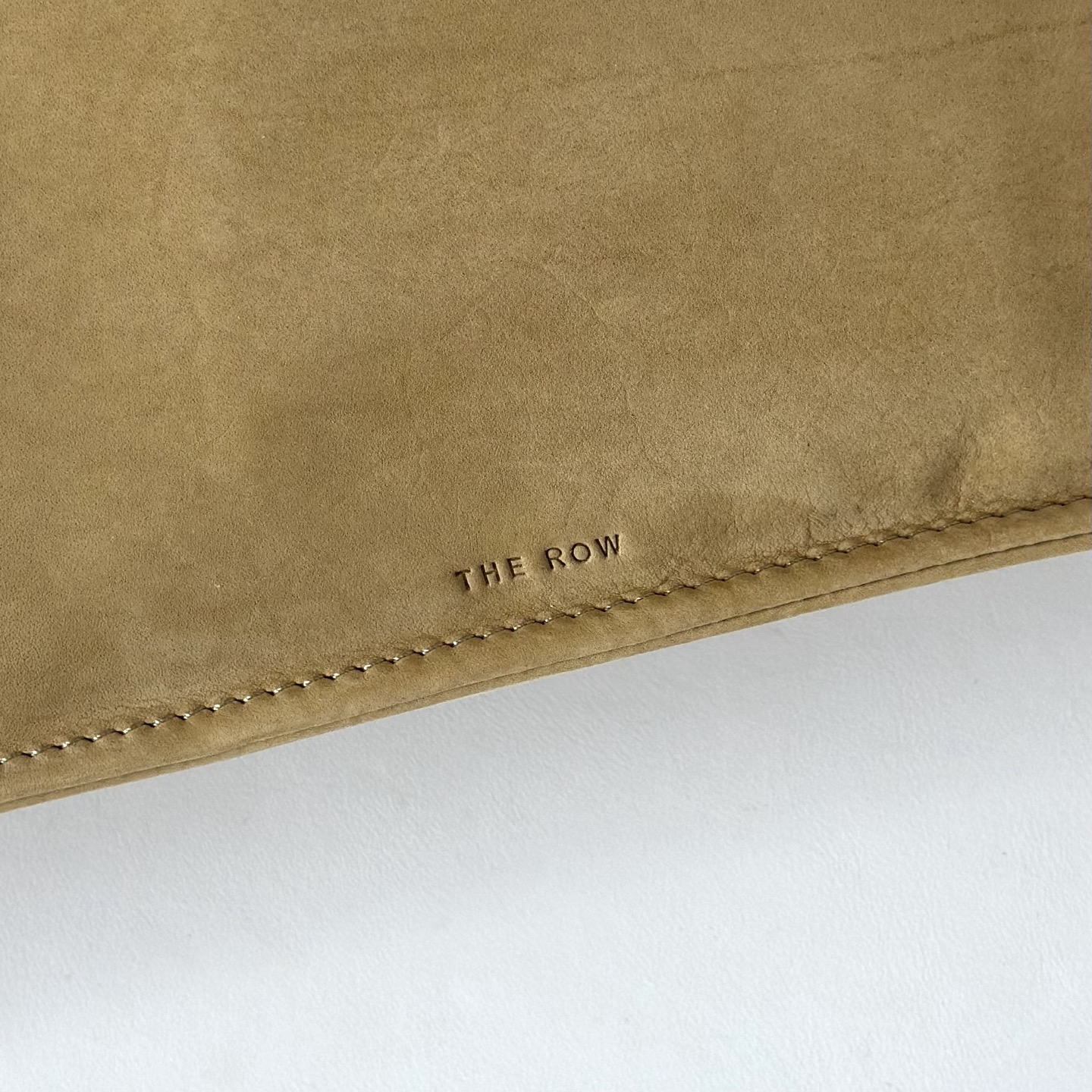 p760。Large Crossbody Bag 横款小斜挎

胎磨砂/芥末黄（w1758）

尺寸:长23.5cmX高16cmX侧宽5.5cm