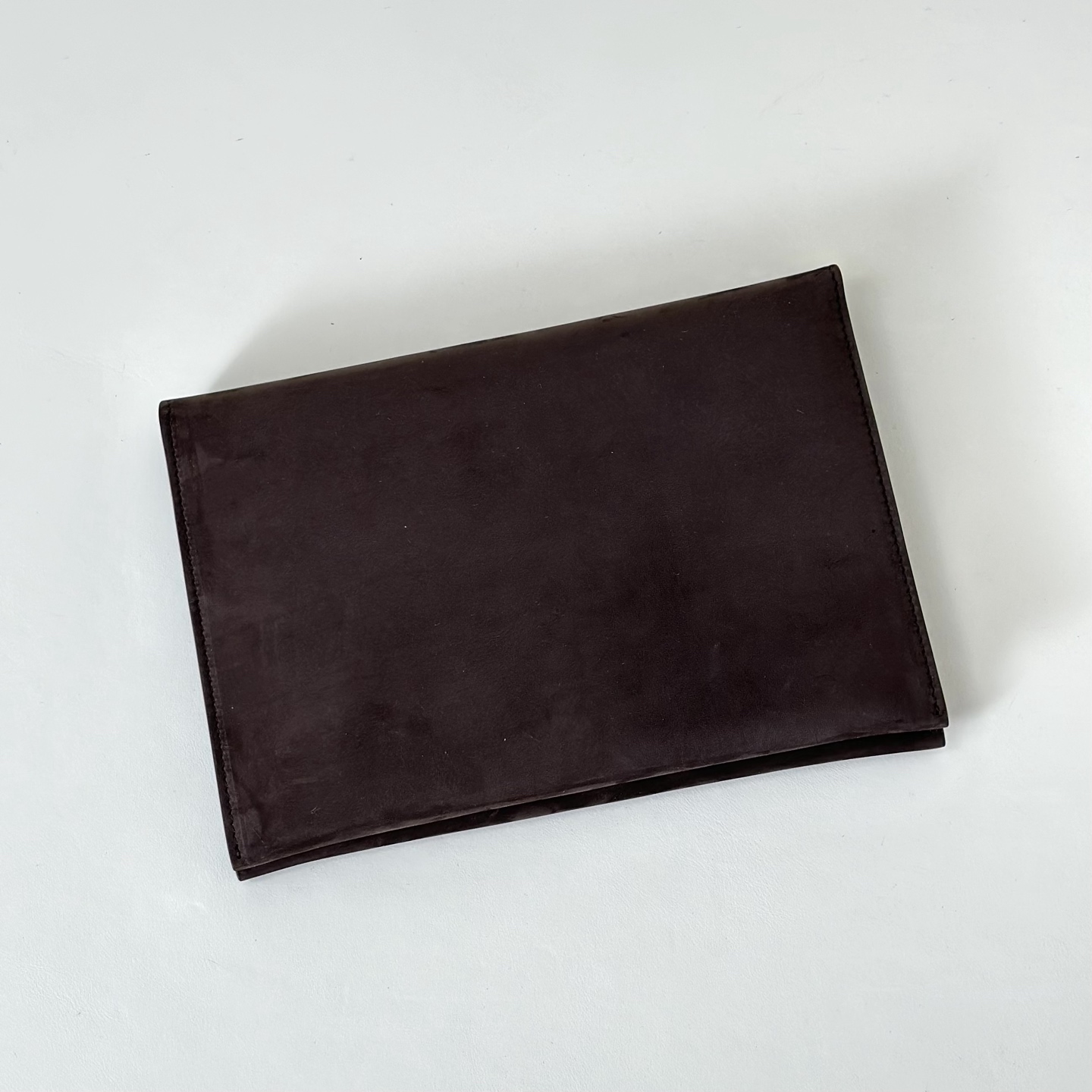 p650。Travel Pouch 手包

胎反绒/ 咖啡色（w1678）

尺寸:长21cmX高15cmX侧宽2cm