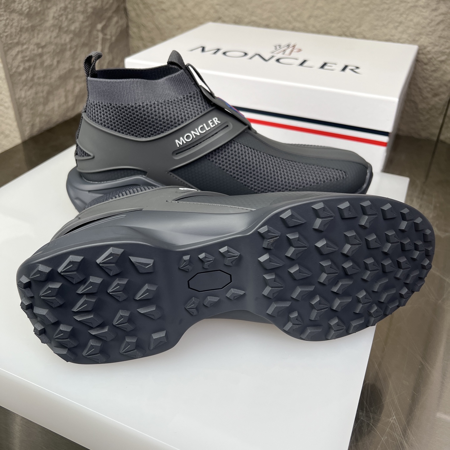 Moncler Men's Gray Knit High-Top Sneakers, Breathable and Comfortable 9 i1745234241355 9722 0 8