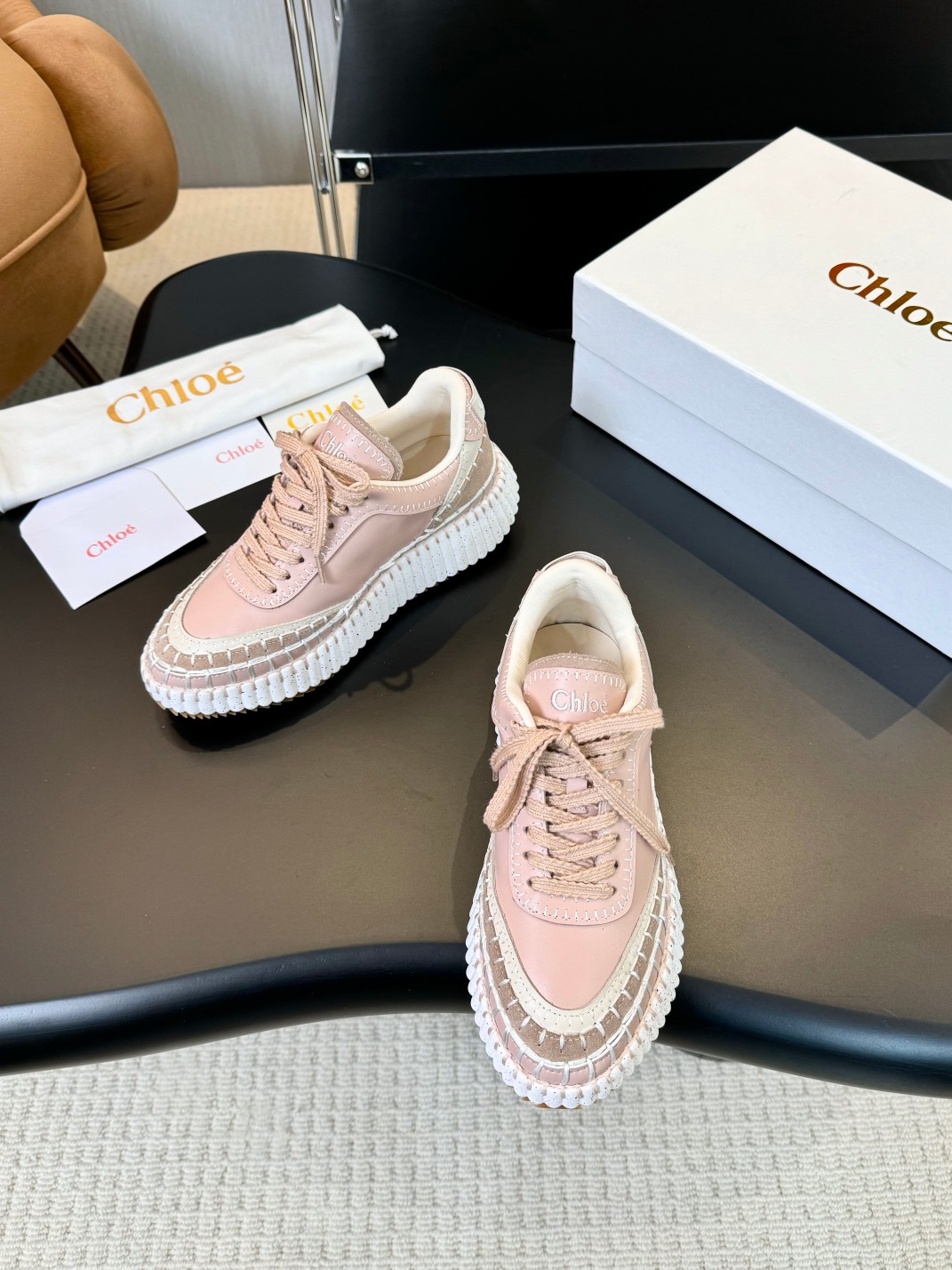 Chloe’s 2024 Cosmopolitan Sandals: Multicolored, Airy, Imported Cow Skin Fabric - 图片 8