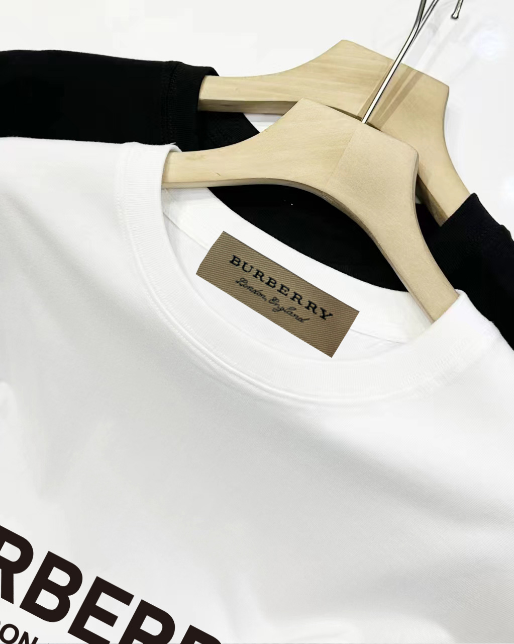 Alternative view of Burberry T-Shirt 07225