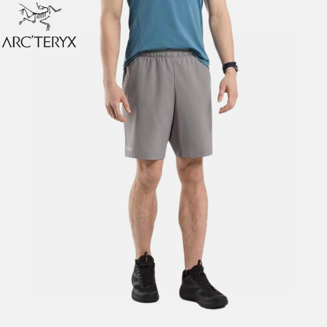 💰90
ARC’TERYX 始祖鸟 25夏季新款！海外版男子透气运动健身跑步速干短裤！观网门店同步！科技速干面料！松紧腰设计！面料清爽透气！薄而不透！吸湿排汗快干！时刻保持身体干爽！全天候户外运动跑步打球等都是不可多得的好裤子！立体拼接裁剪工艺！特殊部位都是采用特殊面料！后面两个口袋！隐藏式简洁抽绳自行调节！果断自留了！喜欢的不要错过！

颜色：黑色，灰色，蓝色
尺码：M-3xL(尺码表见图九）