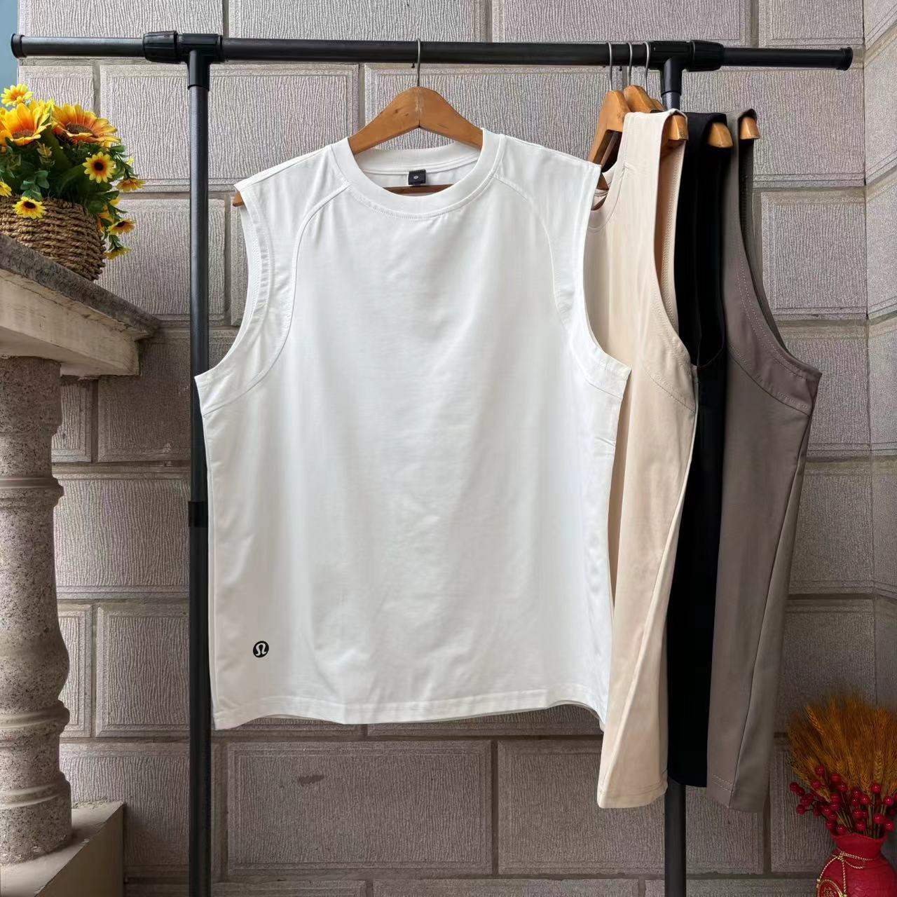 Alternative view of Lululemon Vest 04488