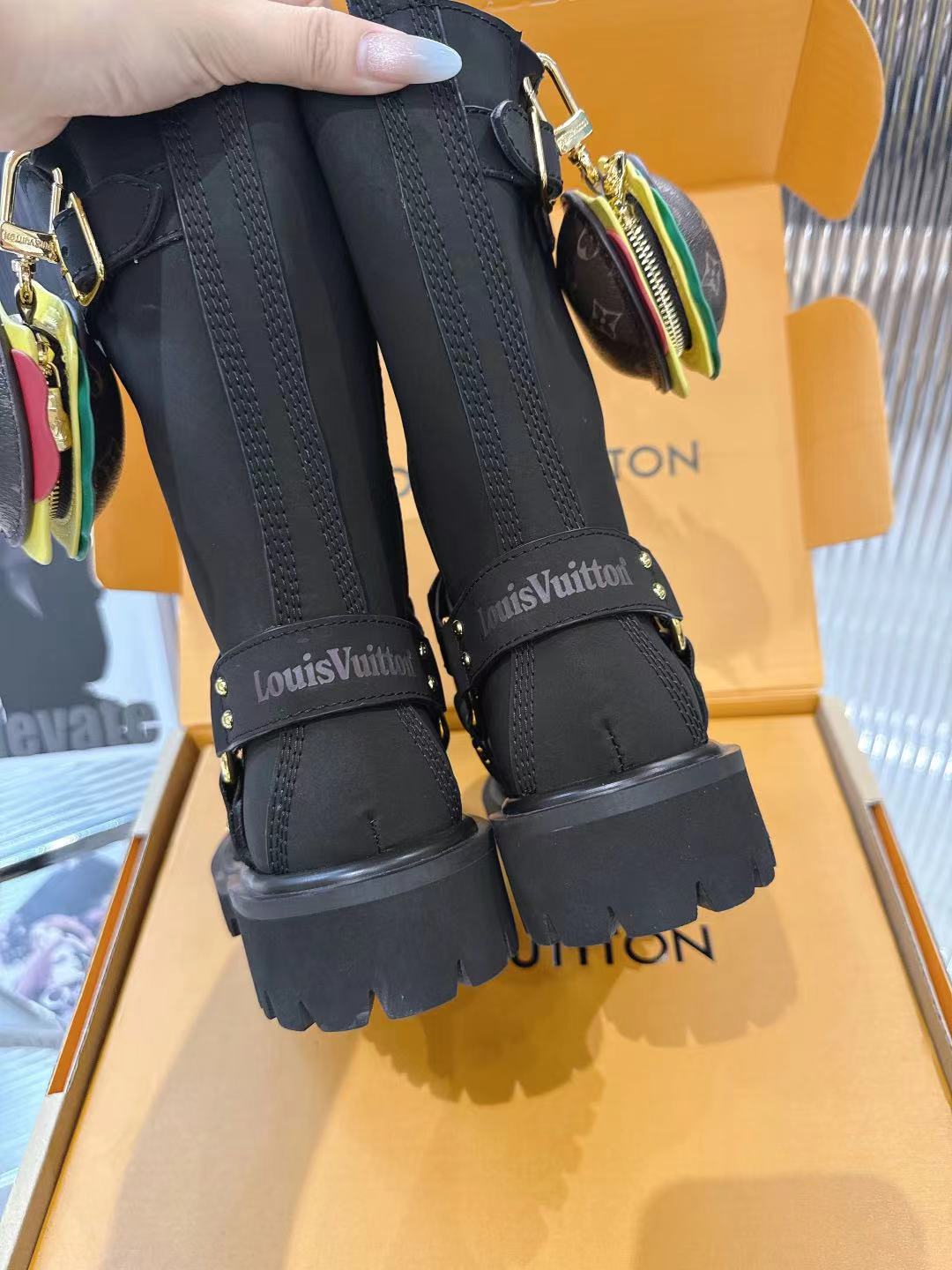 LV x Timberland Black Leather Ankle Boots with Hamburger Charm for Women 9 a1757509279647 4058