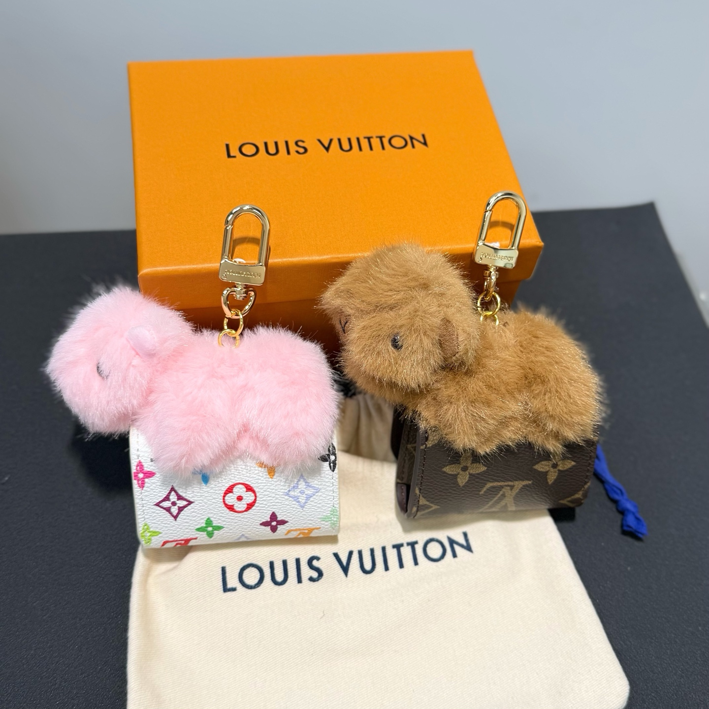 Louis Vuitton bag 2 M02956 9