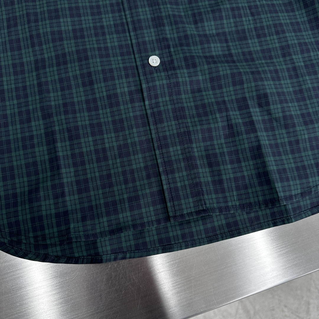 -GVC 格纹标识刺绣小细节棉府绸衬衫。明扣款贝壳扣，面料质感不错舒适透气。男女同款 尺码:38-42（