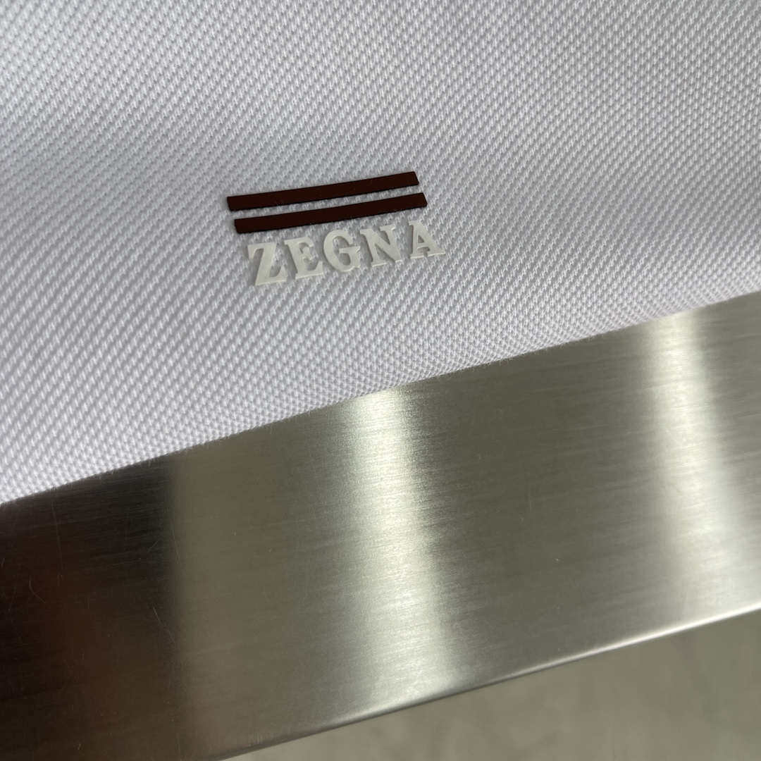 

-Z ZEGN 25ssZ家最新爆款POLO 定制中眼珠地面料 手感舒适 经典百搭 环保LOGO 
