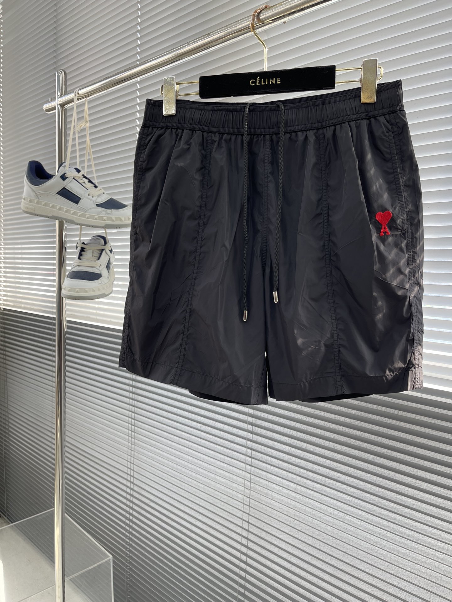 -Ami 新款运动短裤 科技感面料
订织科技感聚酯纤维面料，l...