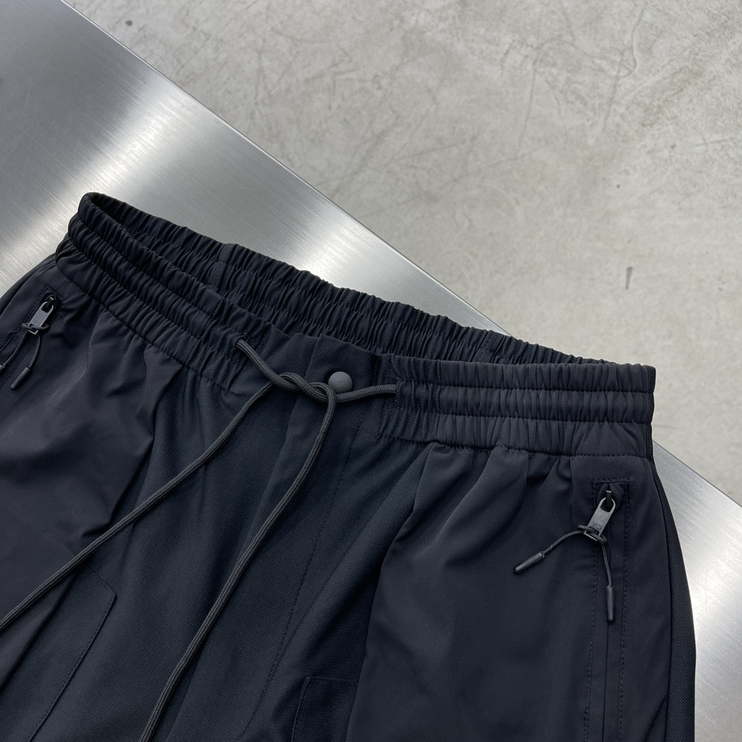 Y-3 2024 Tear-Proof Nylon Shorts with Organic Cotton Material and Magnetic Suction Button - 图片 4